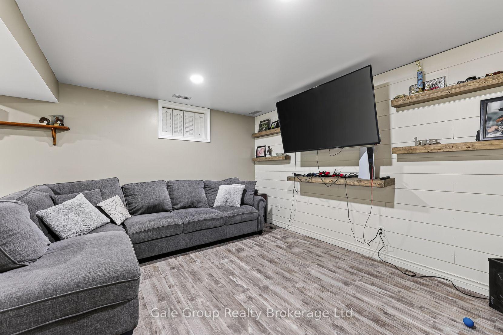 Photo 22 of 20 Daniel Street, Ingersoll, Ingersoll - South — HOMEH
