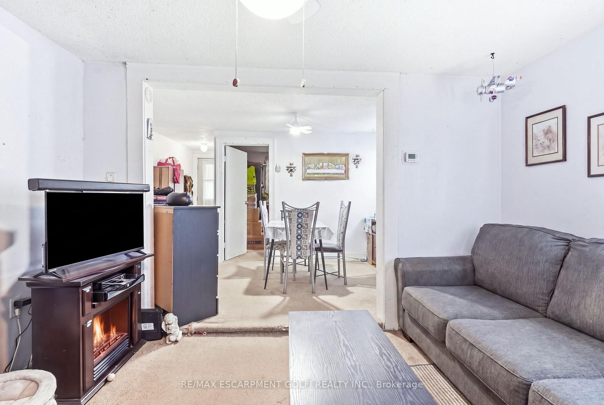 Photo 6 of 56 Welland Avenue, St. Catharines, Downtown — HOMEH