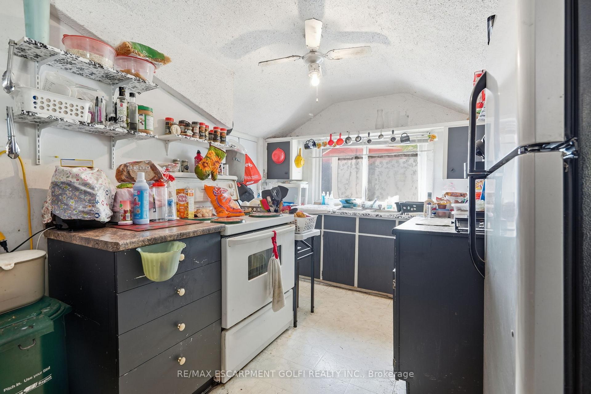 Photo 7 of 56 Welland Avenue, St. Catharines, Downtown — HOMEH