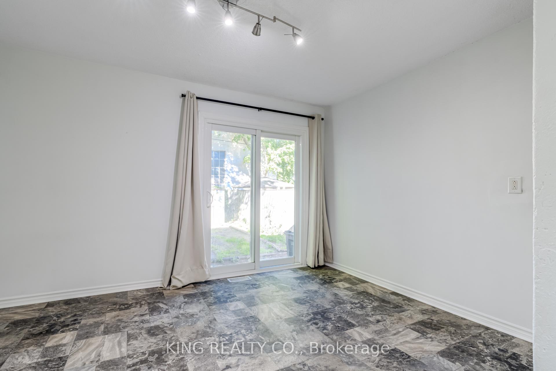 Photo 13 of 15 Dickson Street, Hamilton, North End — HOMEH