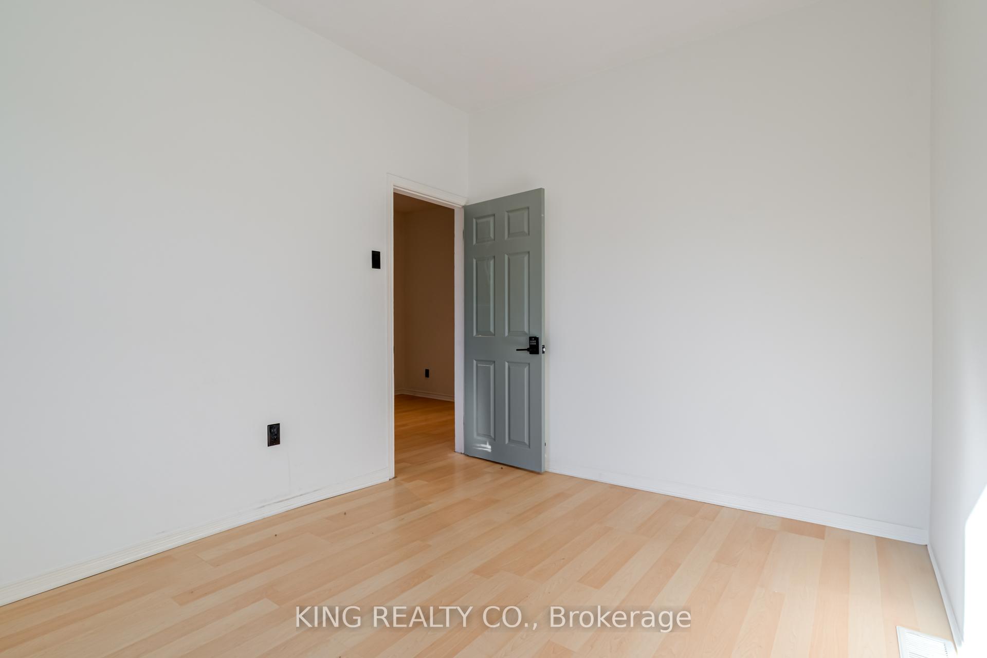 Photo 17 of 15 Dickson Street, Hamilton, North End — HOMEH