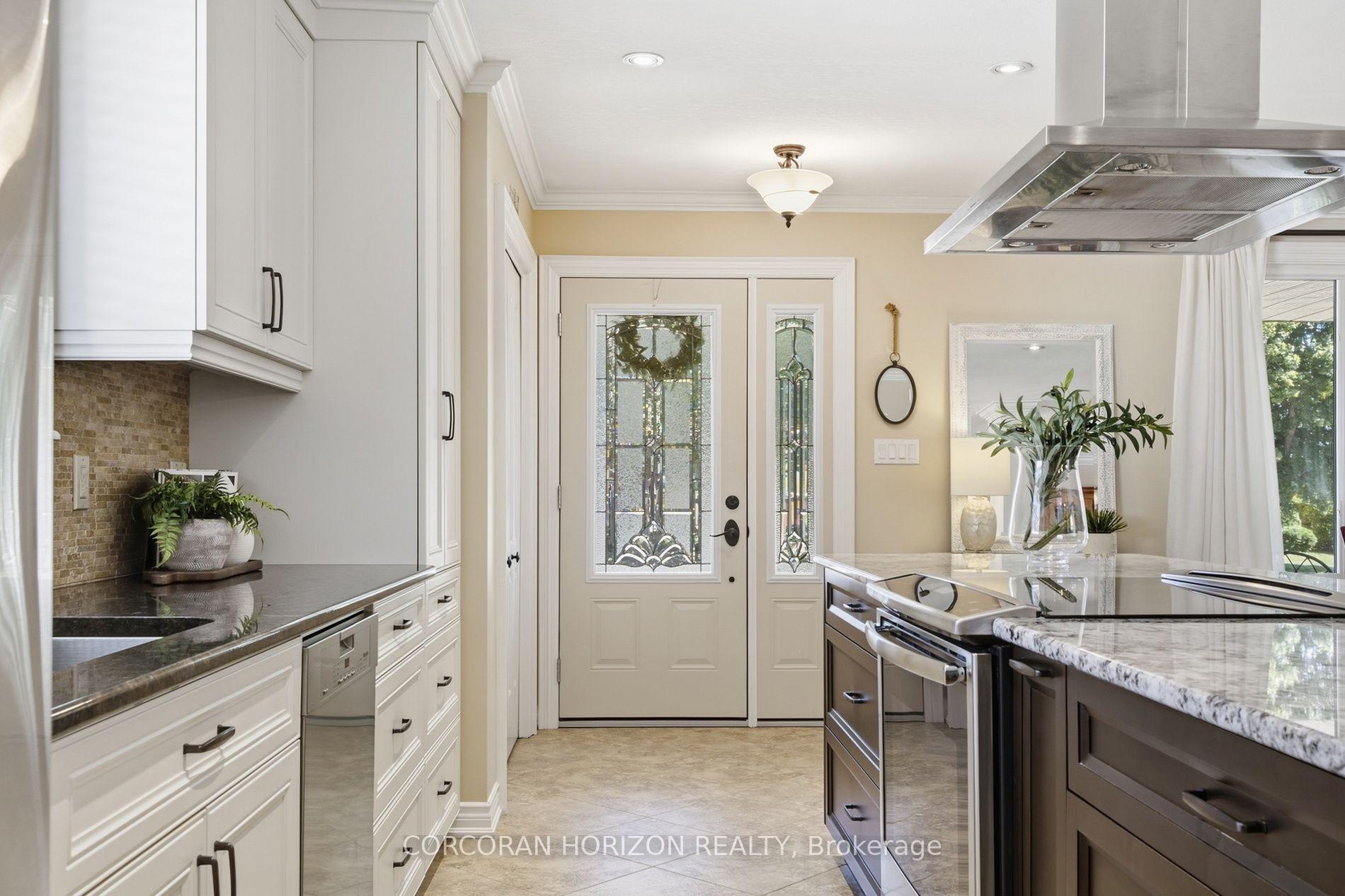 Photo 3 of 26 Alexander Avenue, Cambridge, Christopher-Champlain — HOMEH