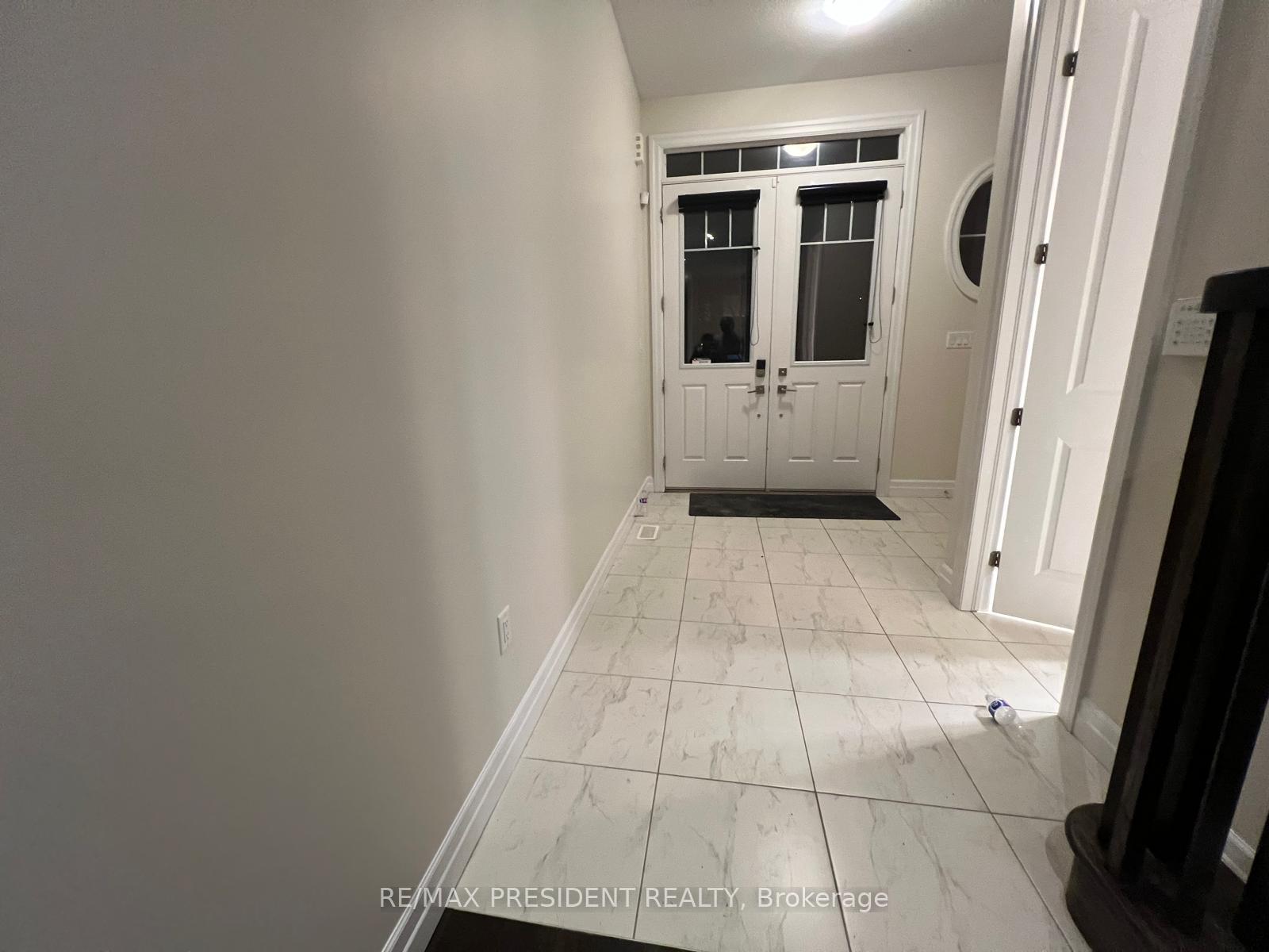 Photo 8 of 106 Greenwich Avenue, Hamilton, Stoney Creek Mountain — HOMEH
