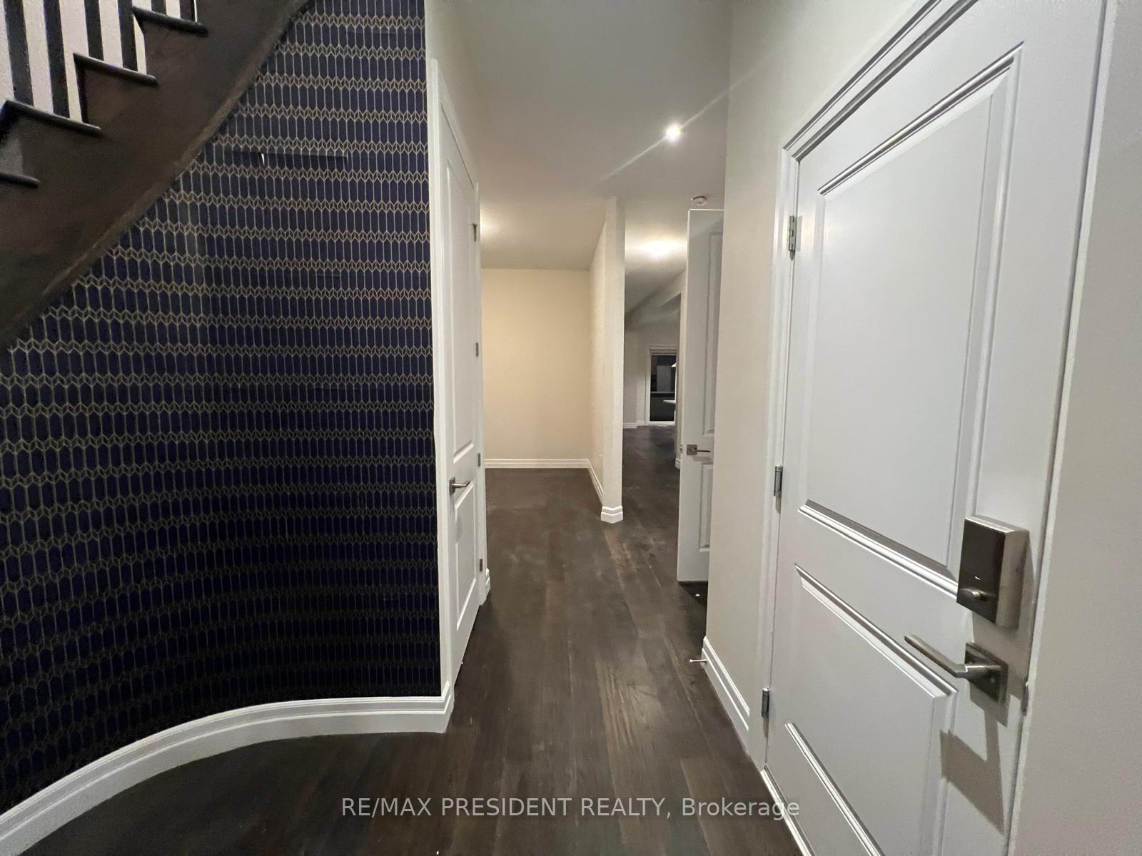 Photo 12 of 106 Greenwich Avenue, Hamilton, Stoney Creek Mountain — HOMEH