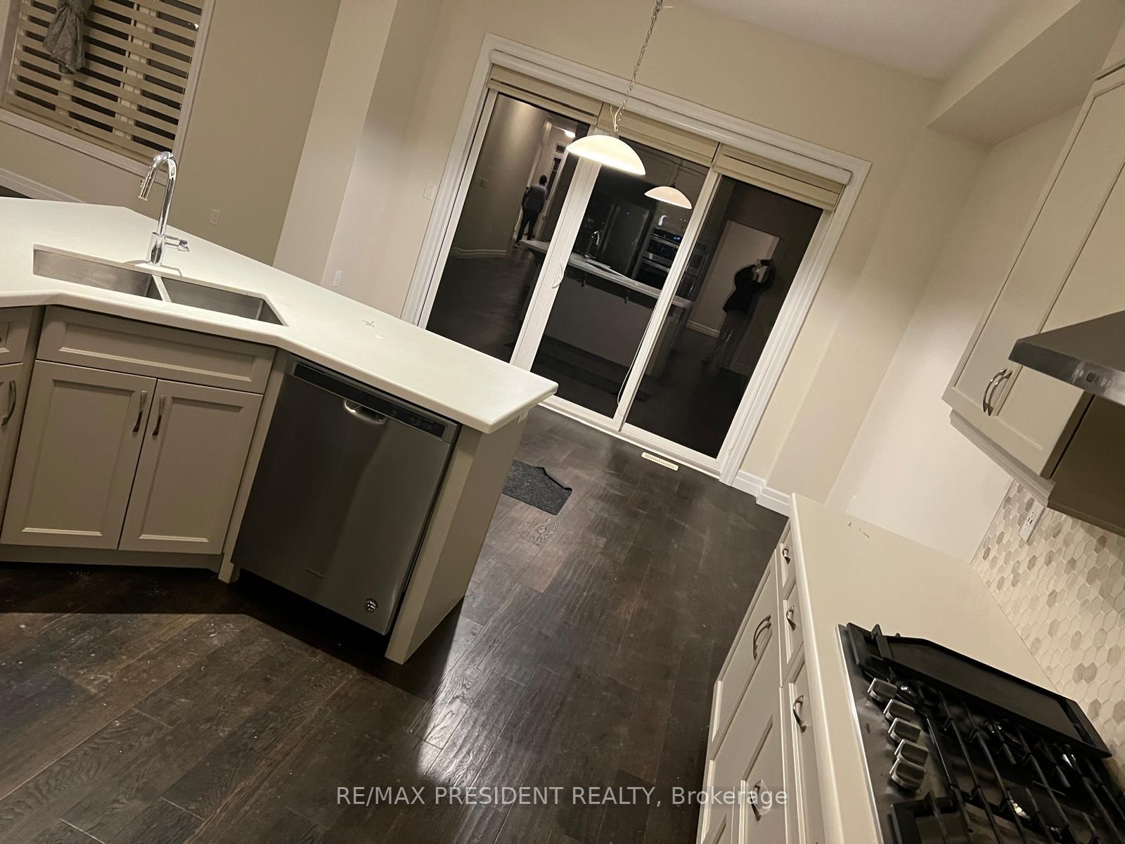 Photo 30 of 106 Greenwich Avenue, Hamilton, Stoney Creek Mountain — HOMEH