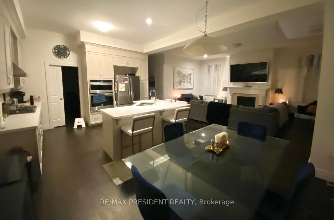 Photo 2 of 106 Greenwich Avenue, Hamilton, Stoney Creek Mountain — HOMEH