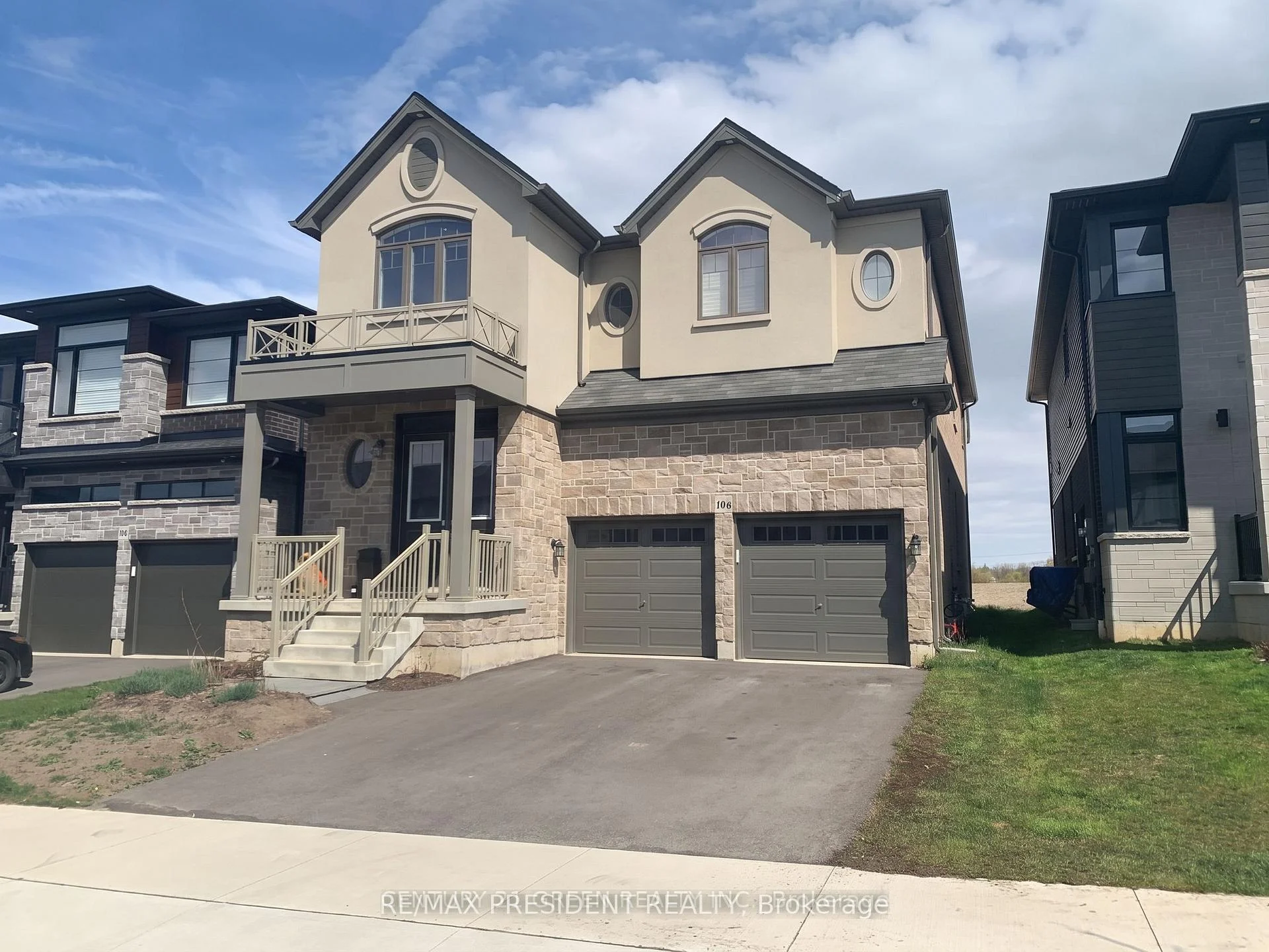 Photo 3 of 106 Greenwich Avenue, Hamilton, Stoney Creek Mountain — HOMEH