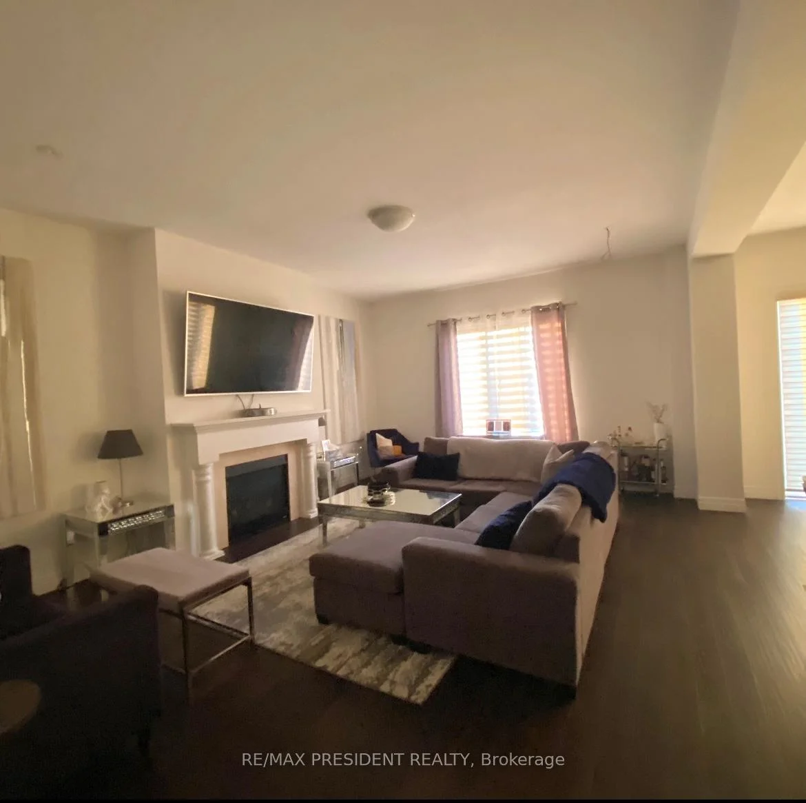 Photo 9 of 106 Greenwich Avenue, Hamilton, Stoney Creek Mountain — HOMEH