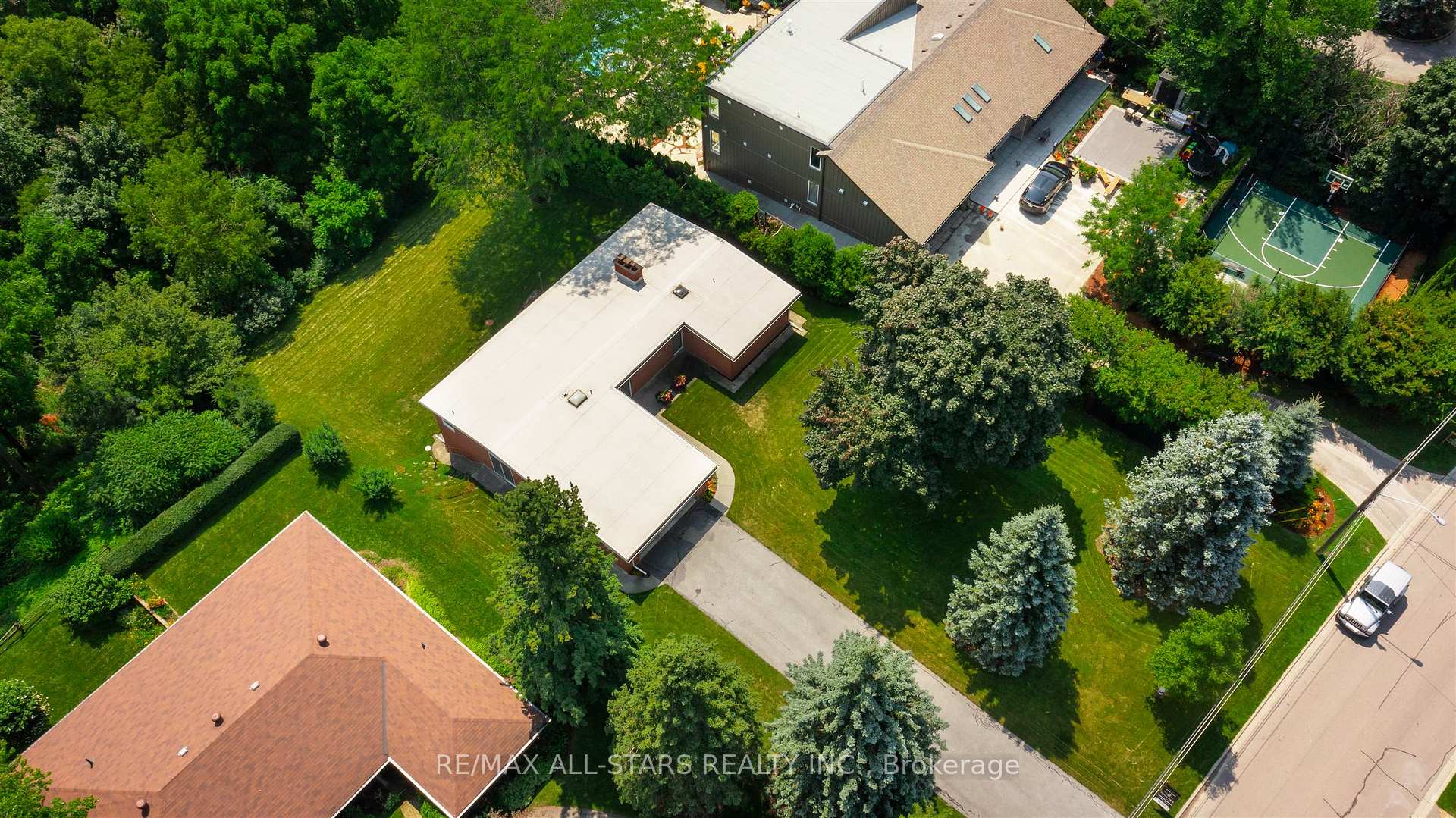 Photo 5 of 59 Hill Crescent, Scarborough, Scarborough Village — HOMEH