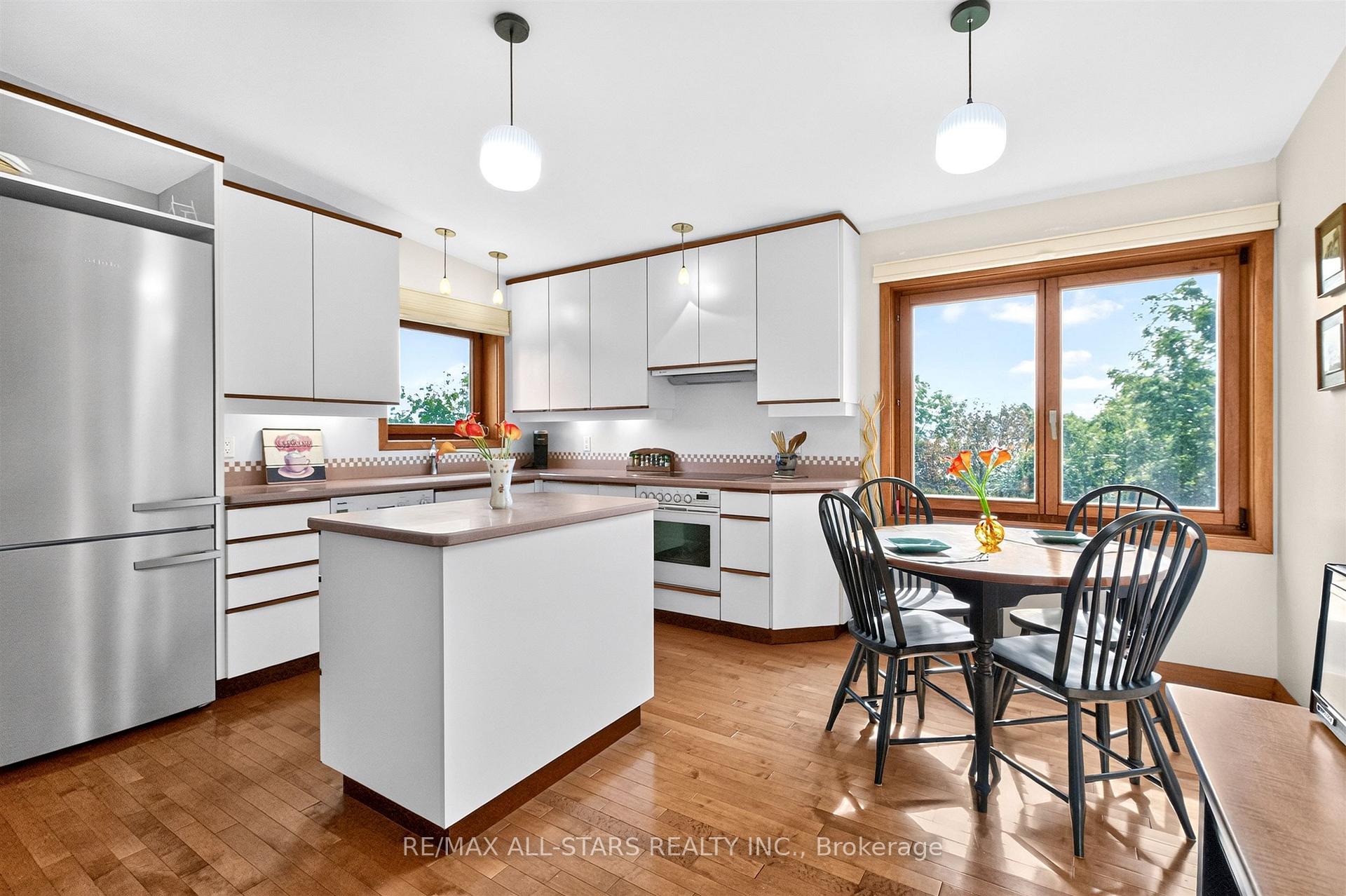 Photo 12 of 59 Hill Crescent, Scarborough, Scarborough Village — HOMEH