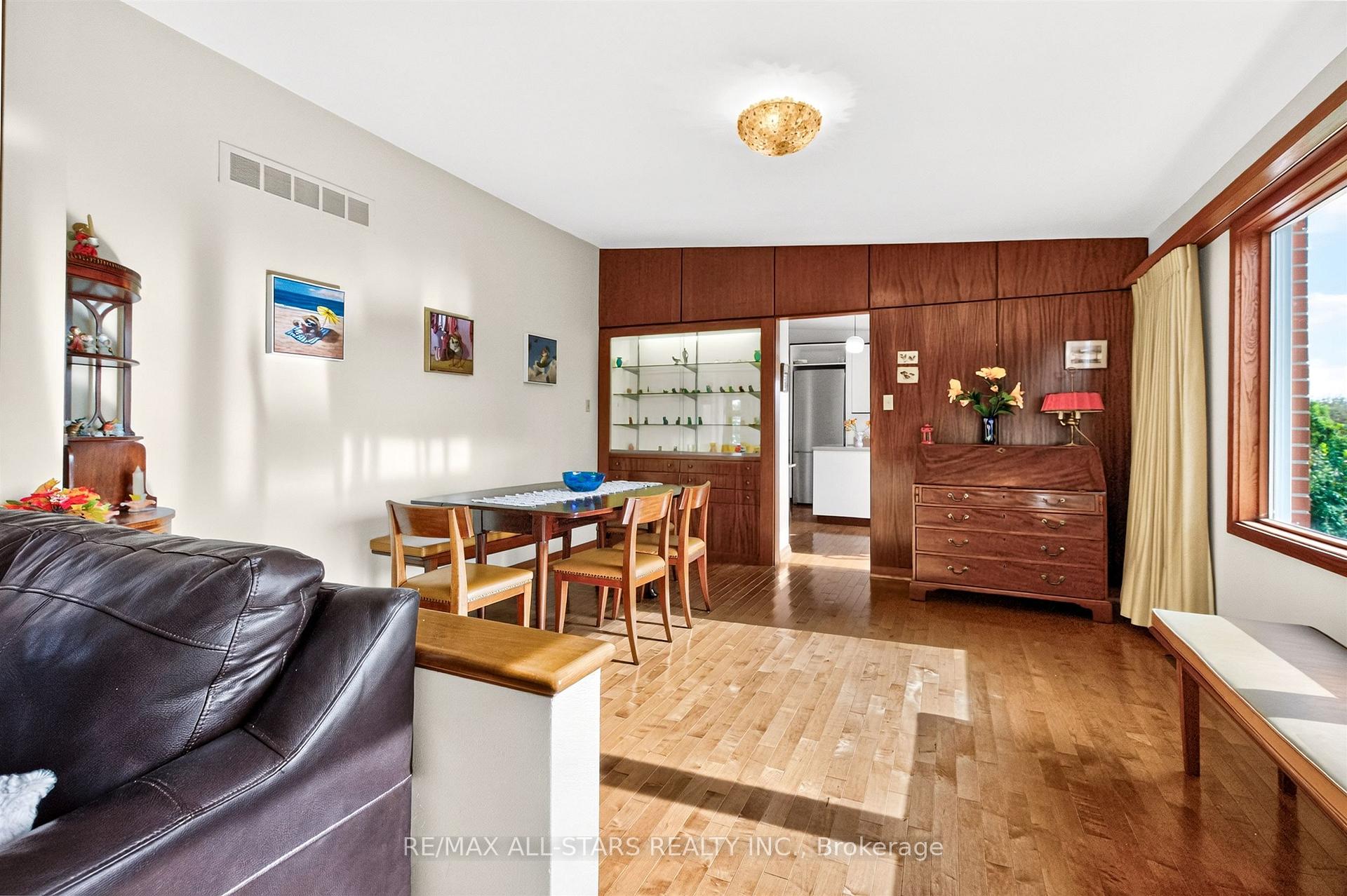 Photo 20 of 59 Hill Crescent, Scarborough, Scarborough Village — HOMEH