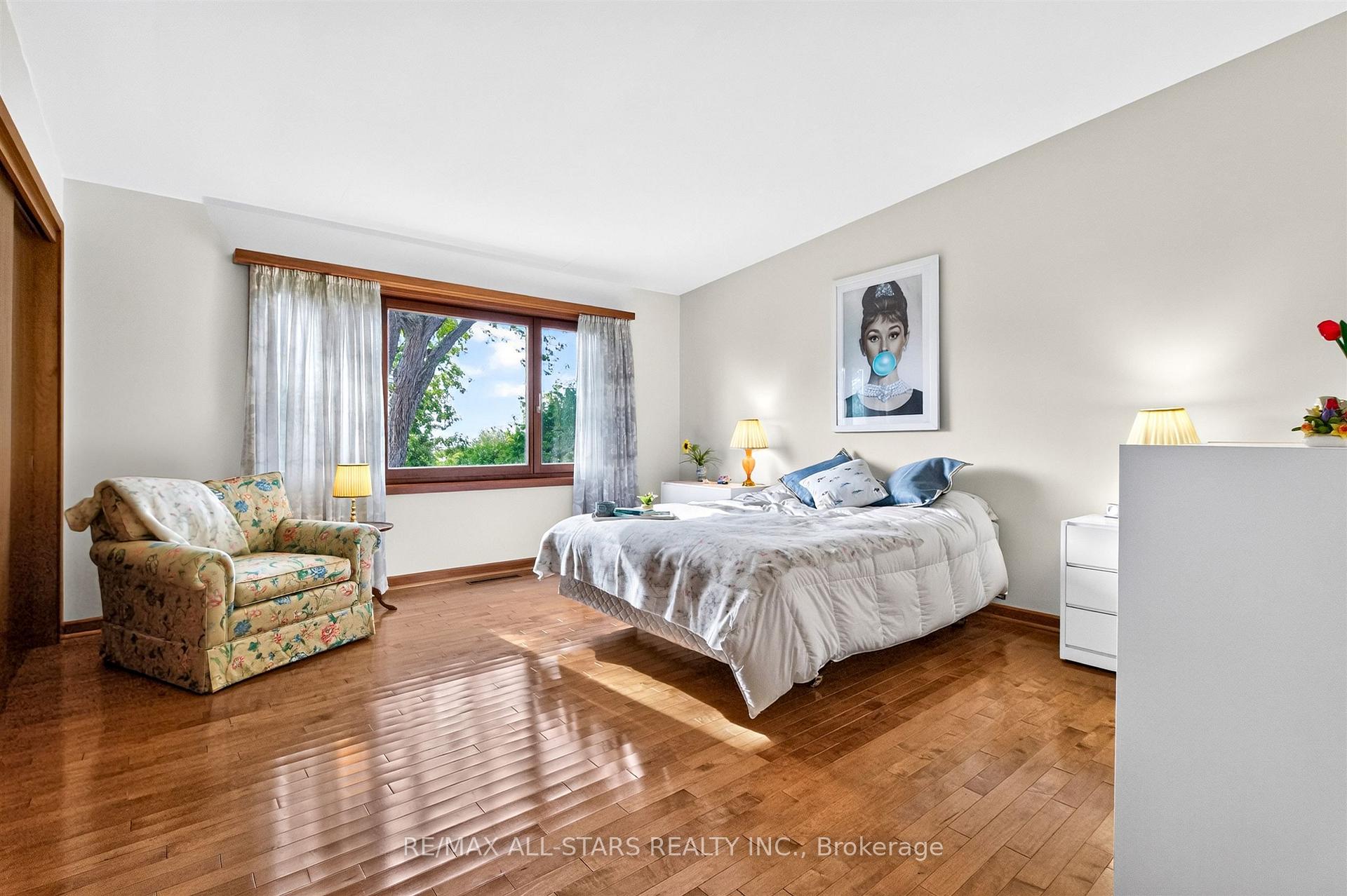 Photo 23 of 59 Hill Crescent, Scarborough, Scarborough Village — HOMEH