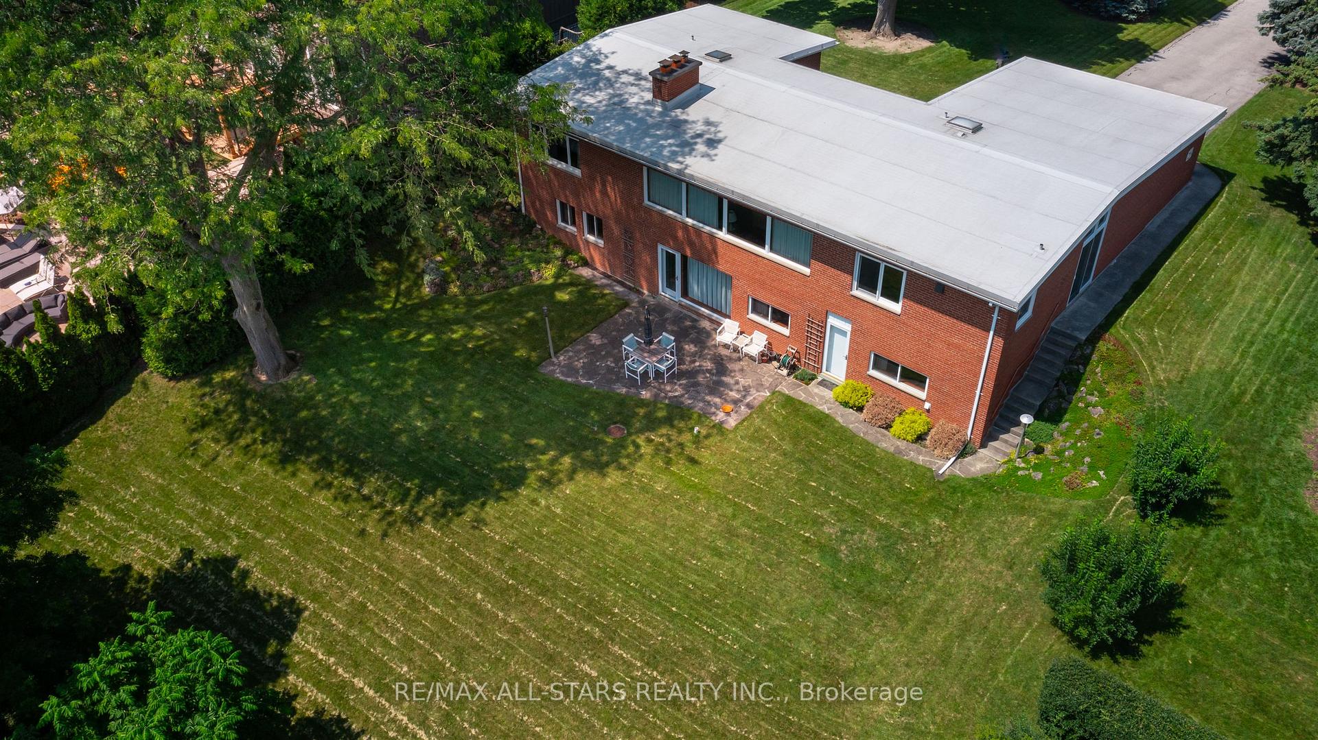 Photo 37 of 59 Hill Crescent, Scarborough, Scarborough Village — HOMEH