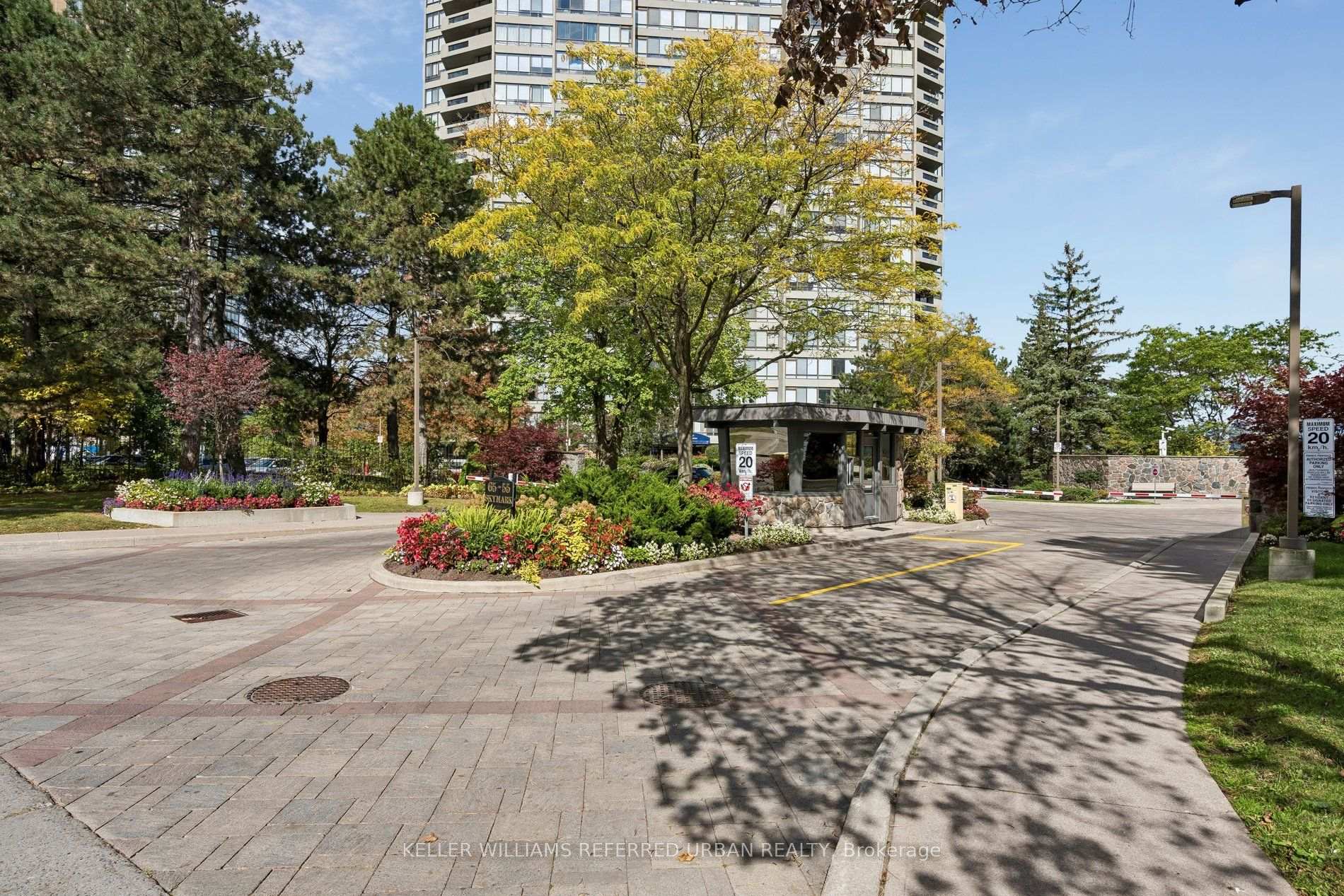 Photo 2 of Unit 2107, 55 Skymark Drive, North York, Hillcrest Village — HOMEH