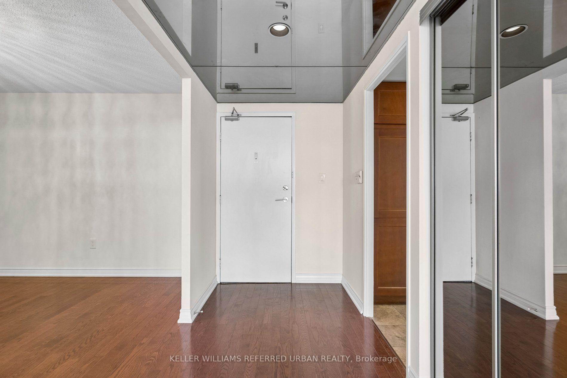 Photo 7 of Unit 2107, 55 Skymark Drive, North York, Hillcrest Village — HOMEH