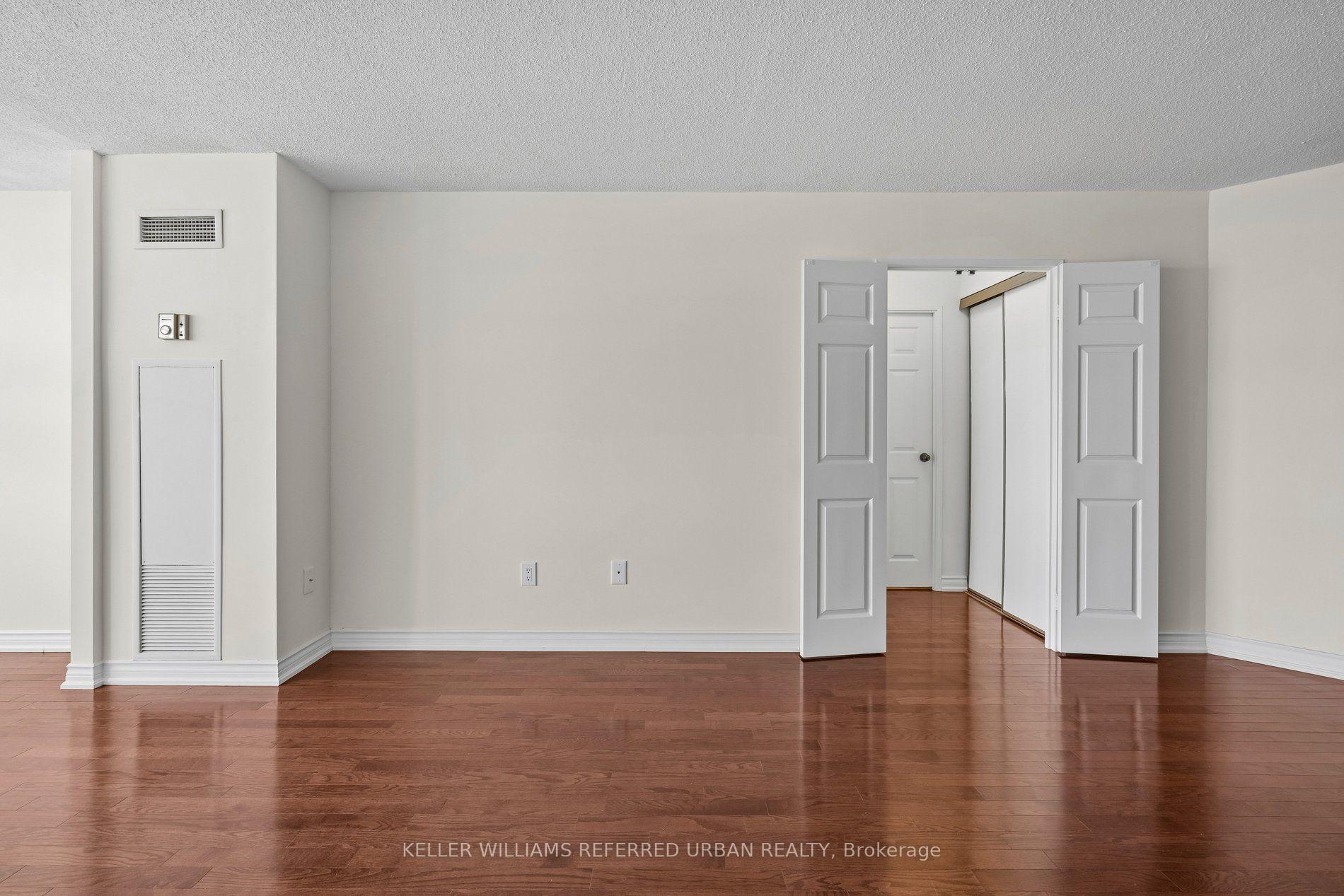 Photo 12 of Unit 2107, 55 Skymark Drive, North York, Hillcrest Village — HOMEH