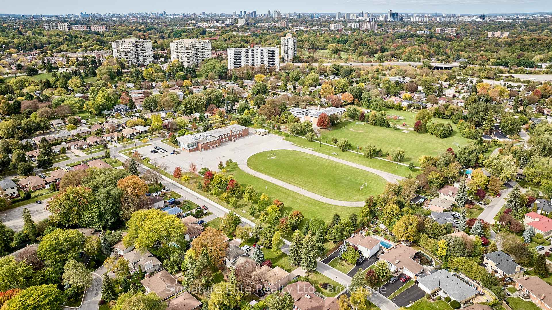 Photo 47 of 256 Catalina Drive, Scarborough, Guildwood — HOMEH