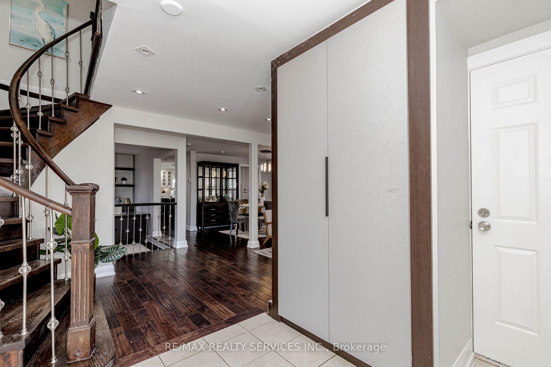 Photo 8 of 2 Gervais Drive, Brampton, Fletcher's West — HOMEH