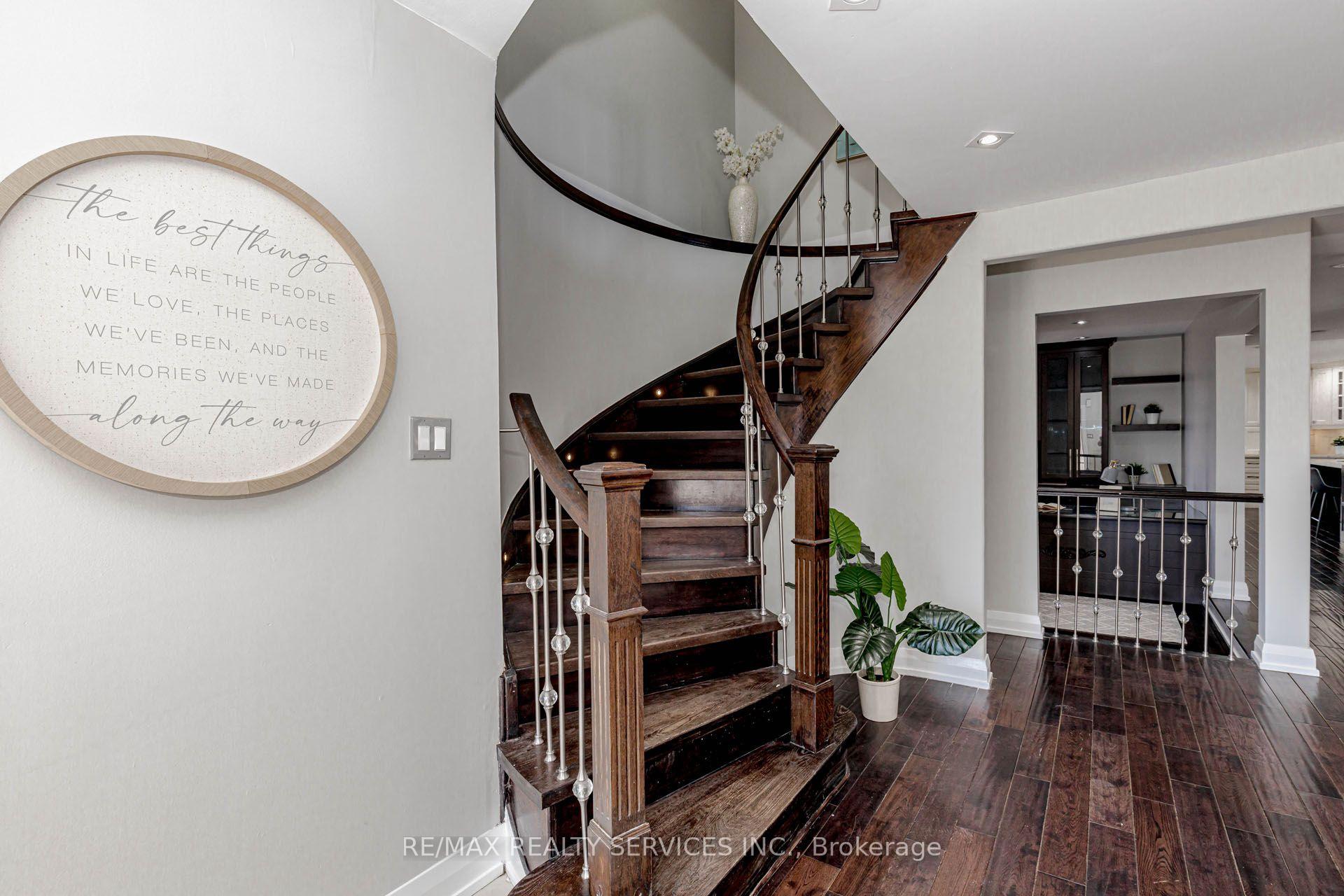 Photo 10 of 2 Gervais Drive, Brampton, Fletcher's West — HOMEH