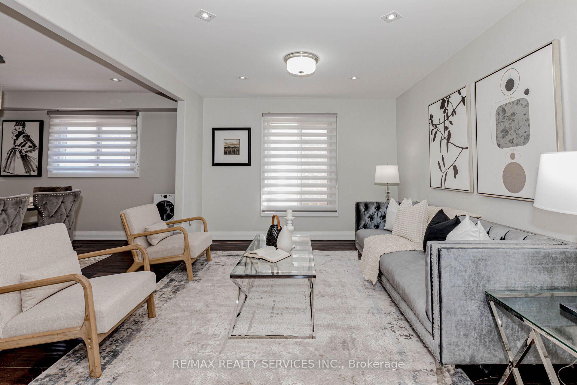 Photo 12 of 2 Gervais Drive, Brampton, Fletcher's West — HOMEH