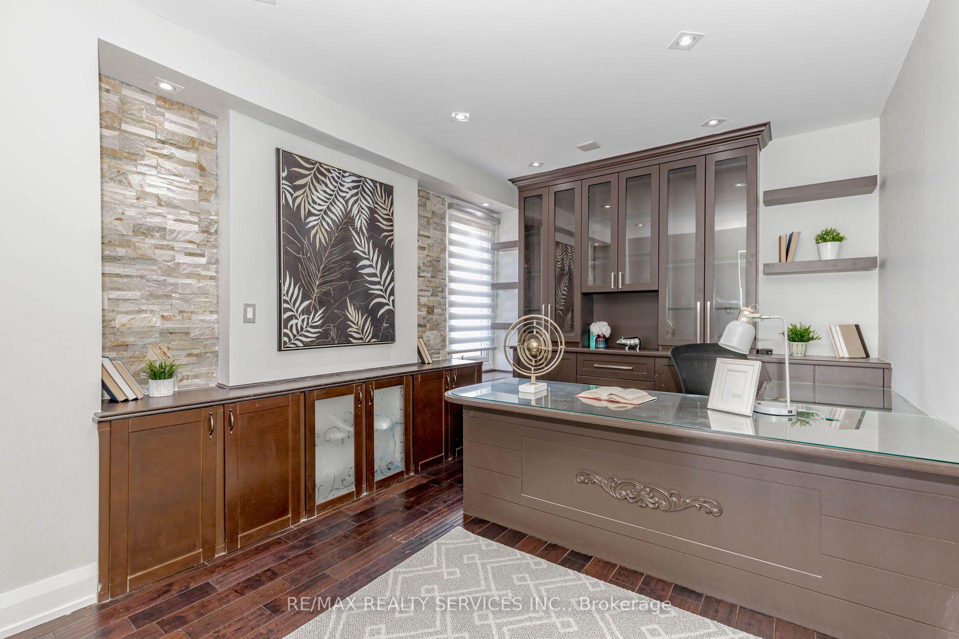 Photo 18 of 2 Gervais Drive, Brampton, Fletcher's West — HOMEH