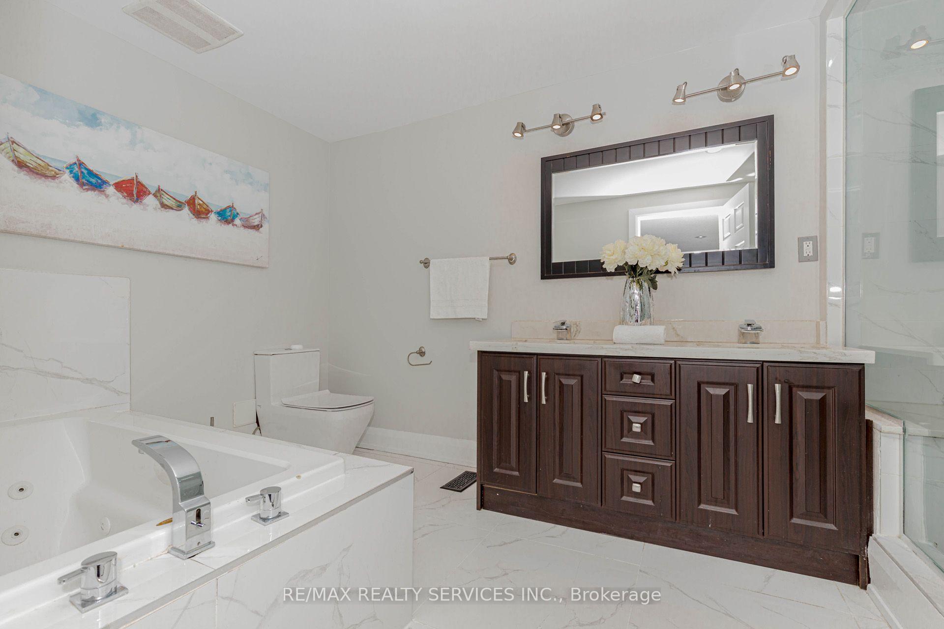 Photo 33 of 2 Gervais Drive, Brampton, Fletcher's West — HOMEH