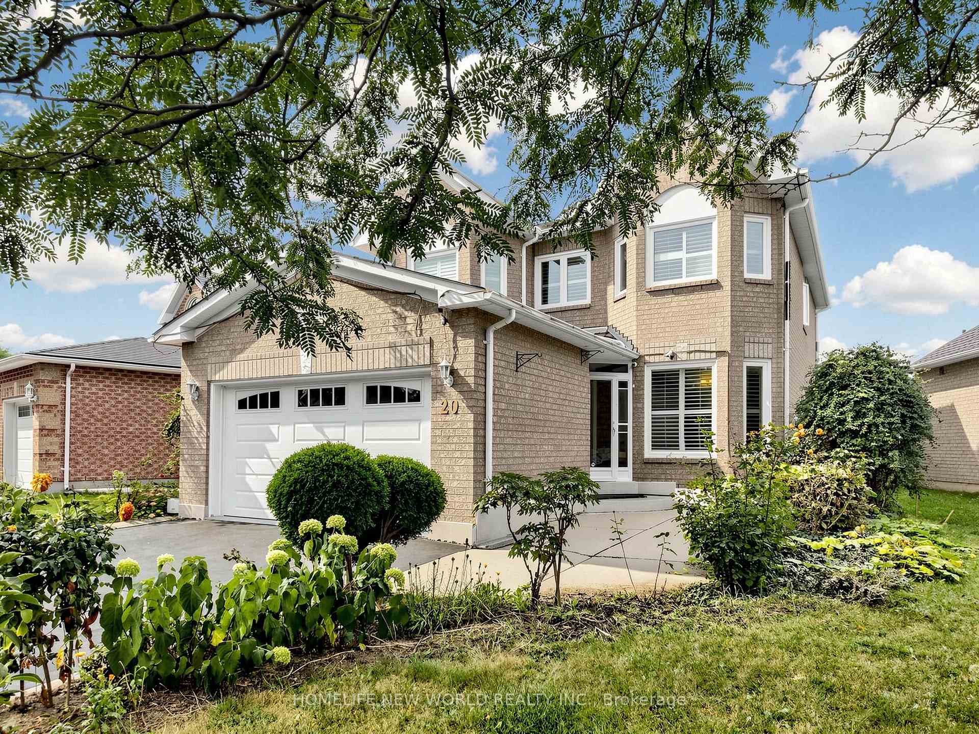Photo 3 of 20 Arjay Trail, Brampton, Brampton West — HOMEH