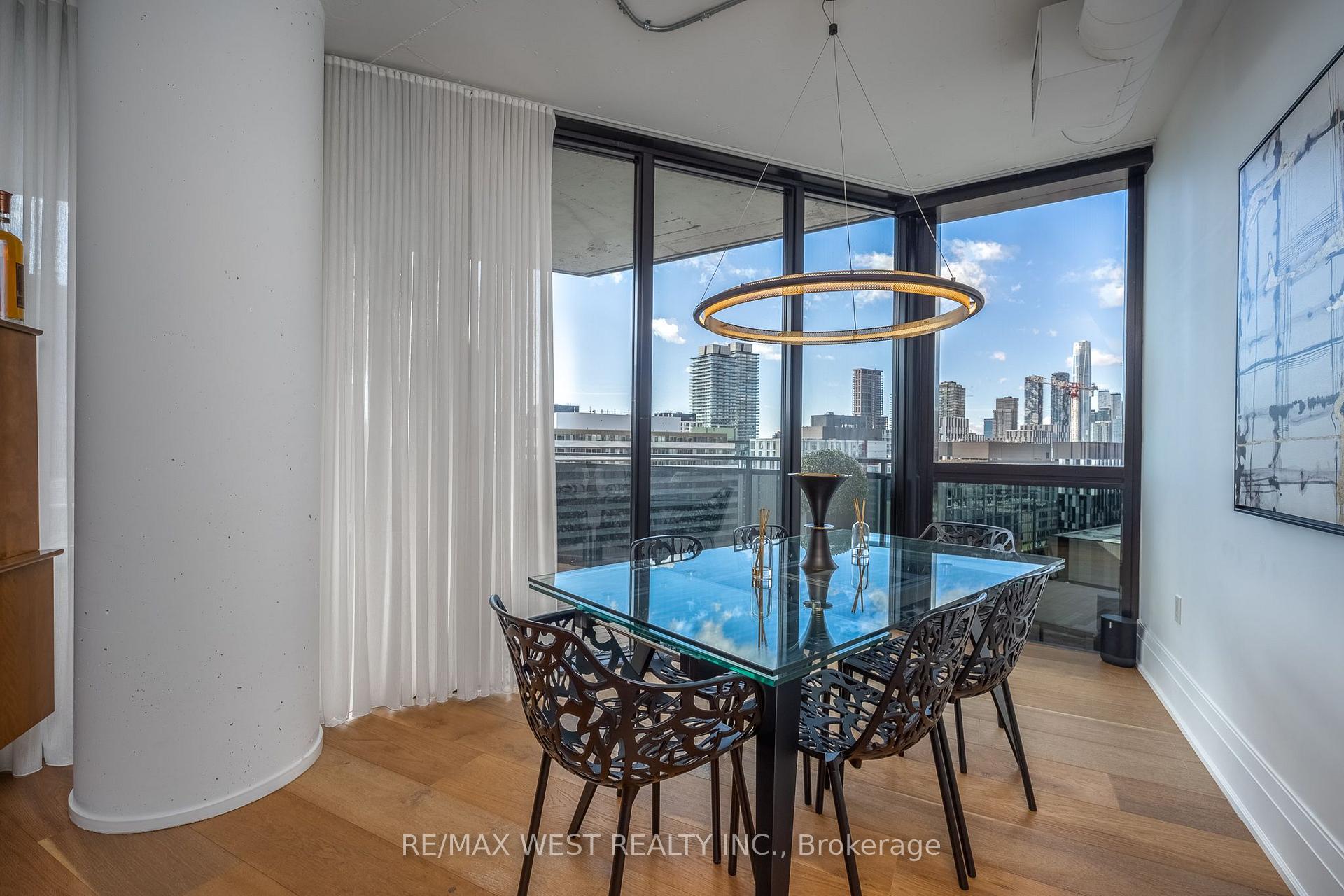 Photo 9 of Unit 1002, 21 Lawren Harris Square, Toronto, Moss Park — HOMEH