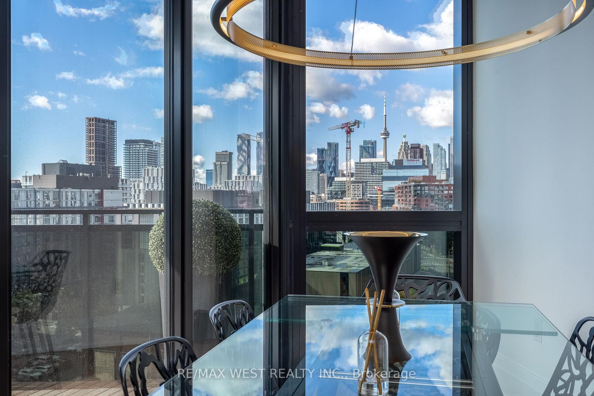 Photo 10 of Unit 1002, 21 Lawren Harris Square, Toronto, Moss Park — HOMEH