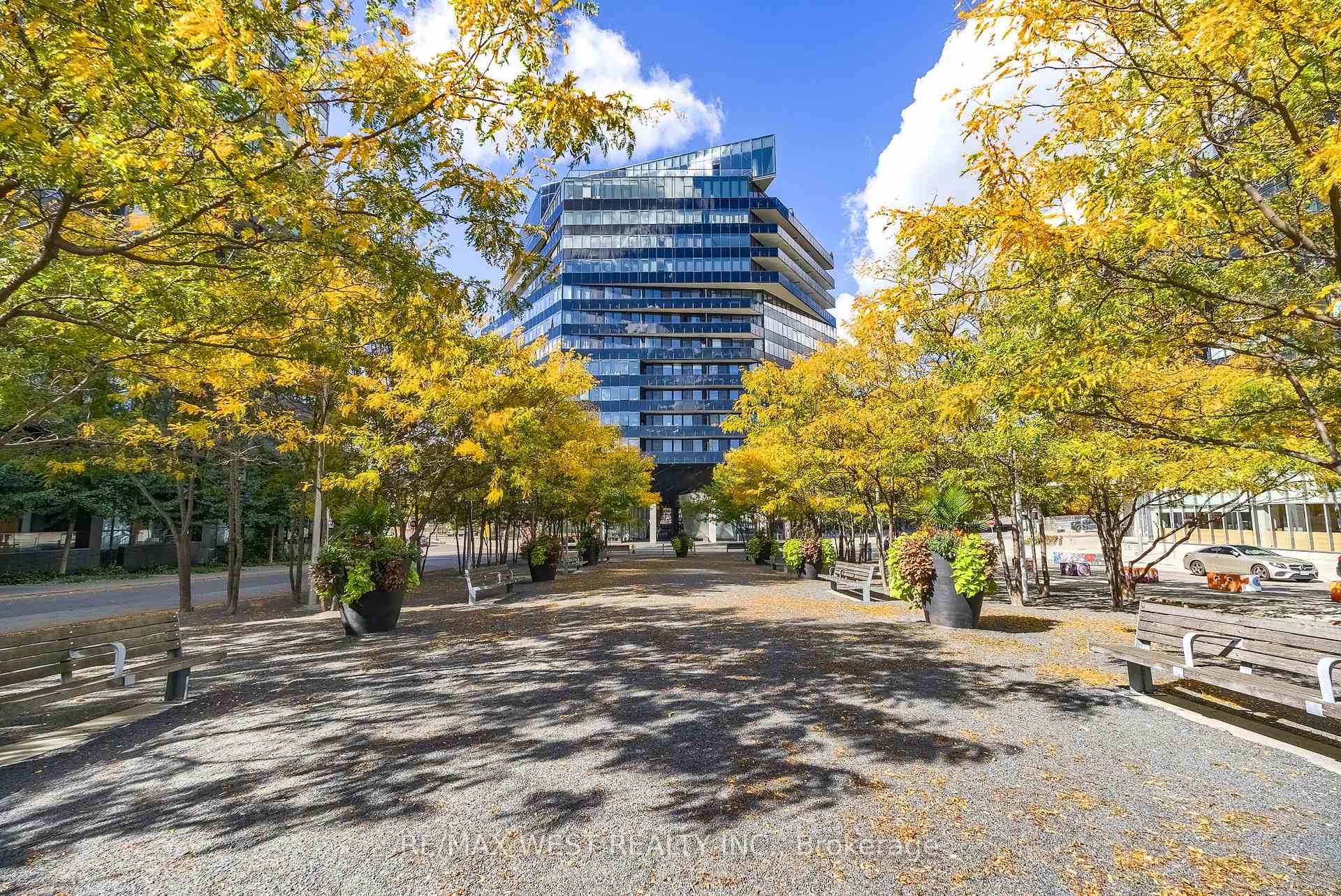 Photo 11 of Unit 1002, 21 Lawren Harris Square, Toronto, Moss Park — HOMEH