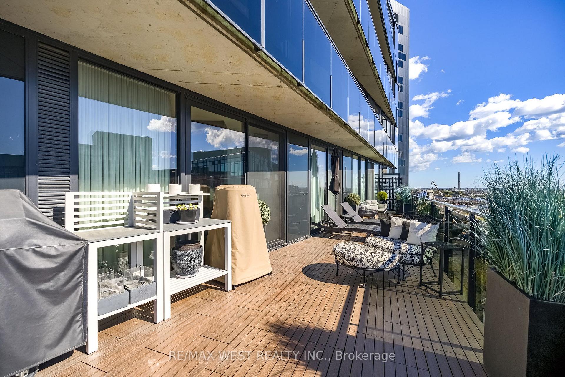 Photo 23 of Unit 1002, 21 Lawren Harris Square, Toronto, Moss Park — HOMEH
