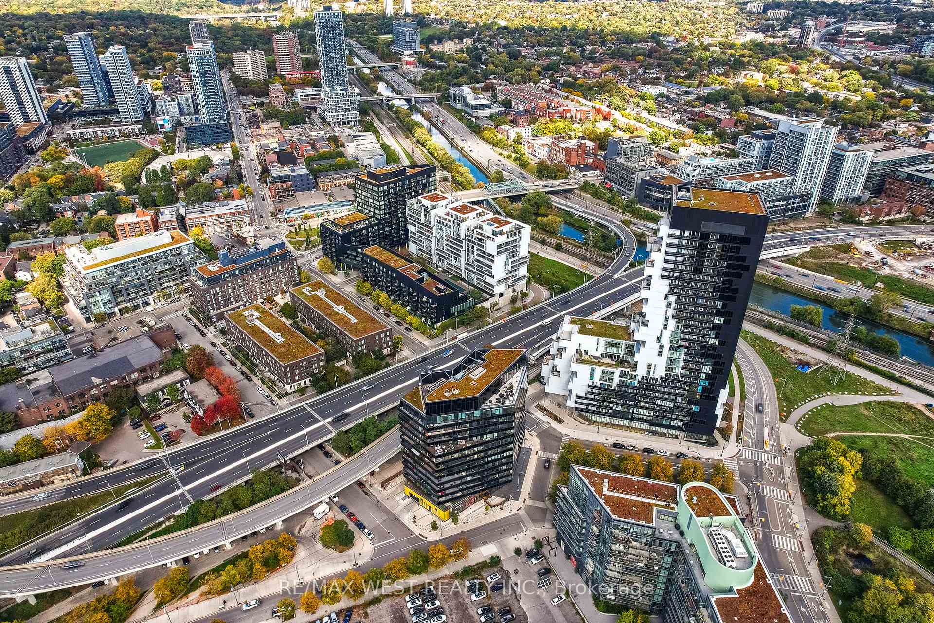 Photo 28 of Unit 1002, 21 Lawren Harris Square, Toronto, Moss Park — HOMEH