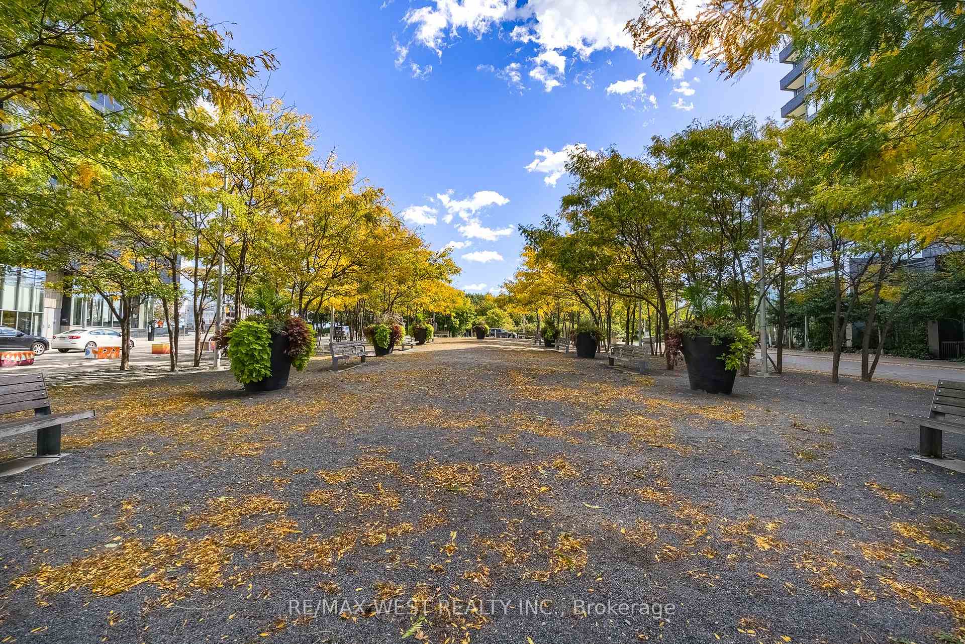 Photo 32 of Unit 1002, 21 Lawren Harris Square, Toronto, Moss Park — HOMEH