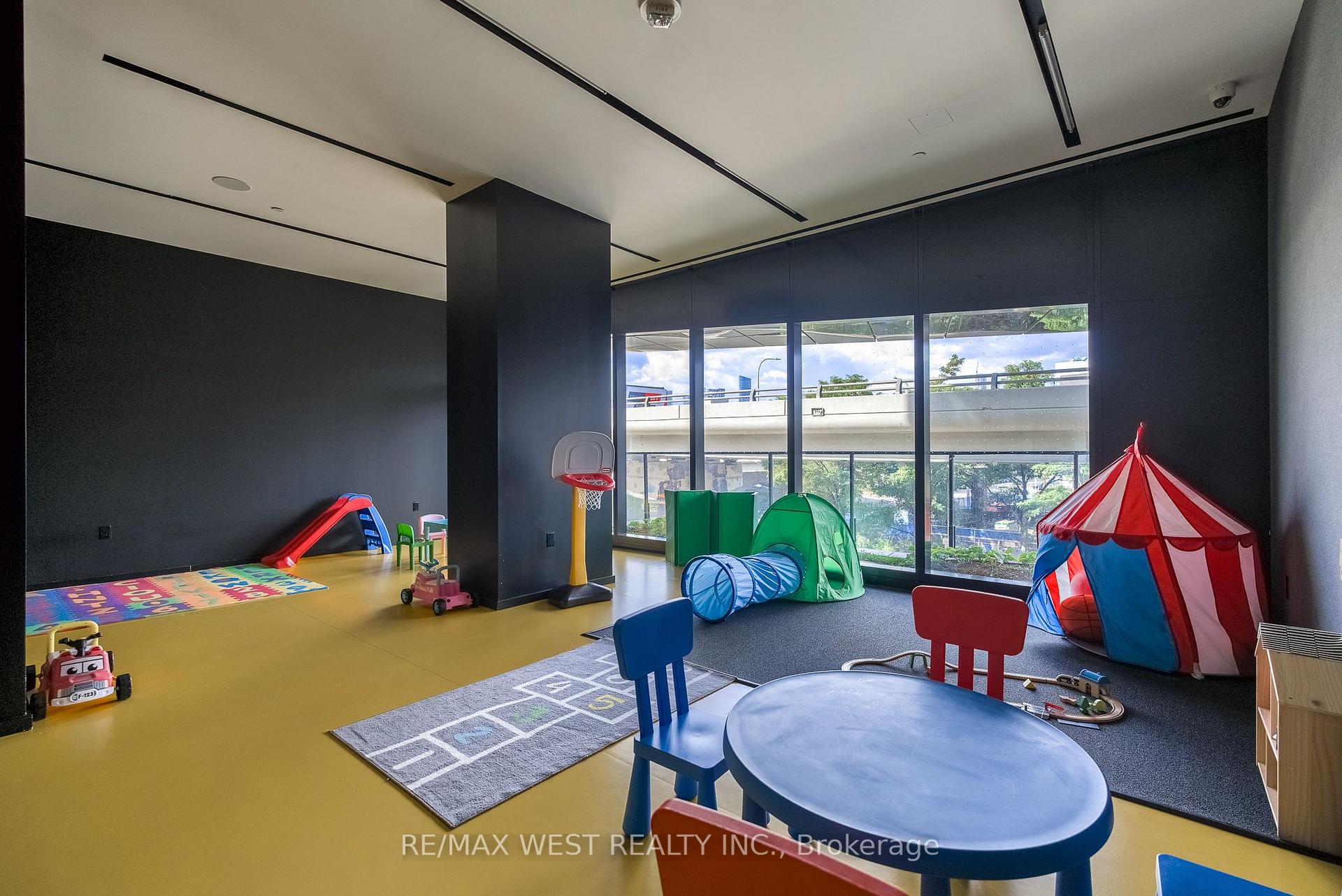 Photo 36 of Unit 1002, 21 Lawren Harris Square, Toronto, Moss Park — HOMEH