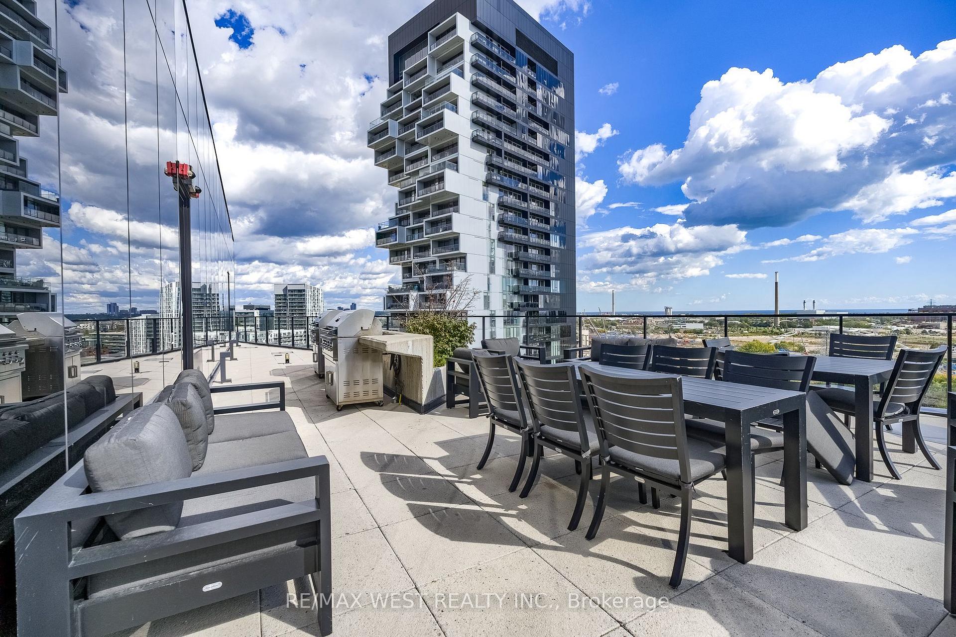Photo 38 of Unit 1002, 21 Lawren Harris Square, Toronto, Moss Park — HOMEH