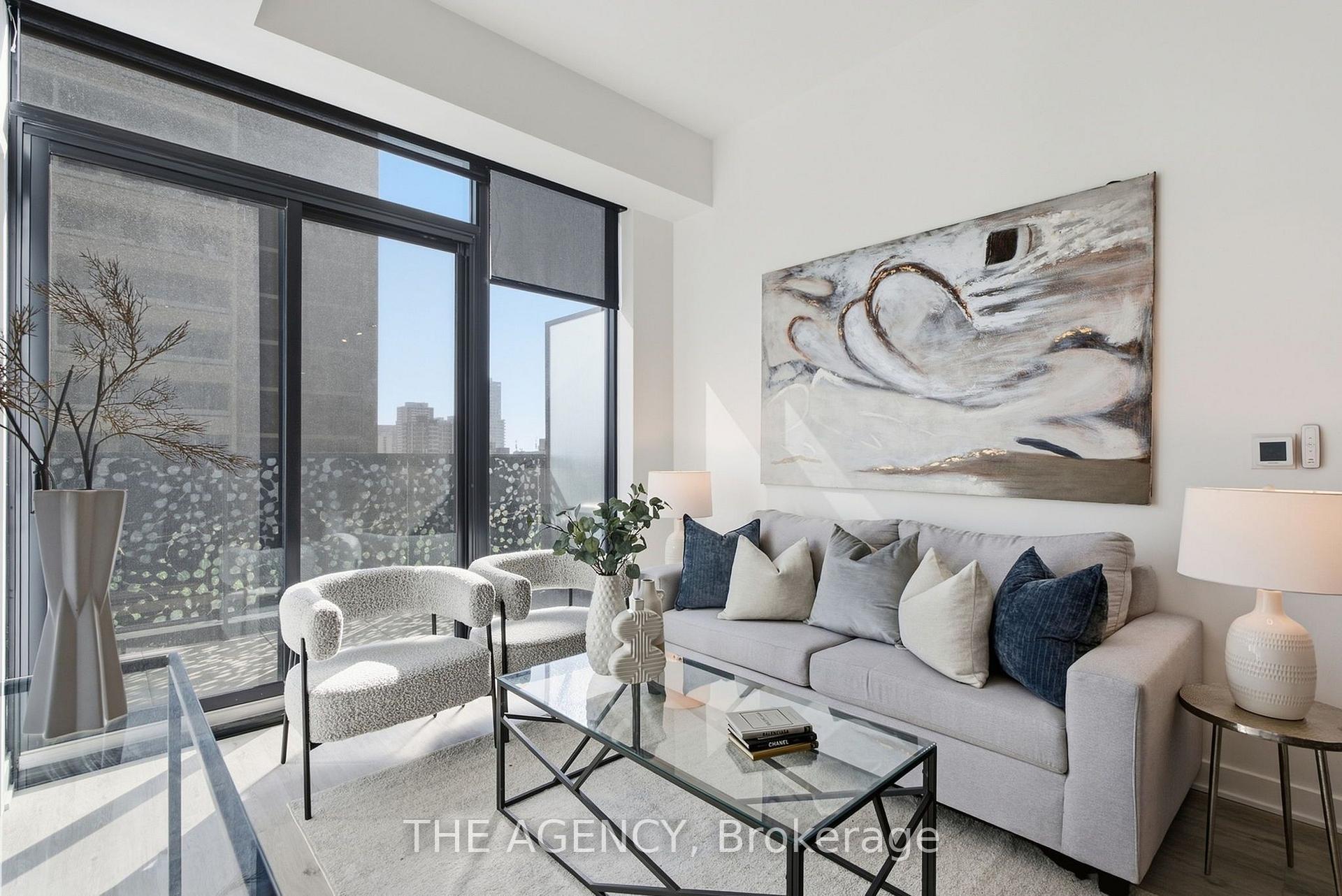 Photo 6 of Unit 1001, 55 Charles Street E, Toronto, Church-Yonge Corridor — HOMEH