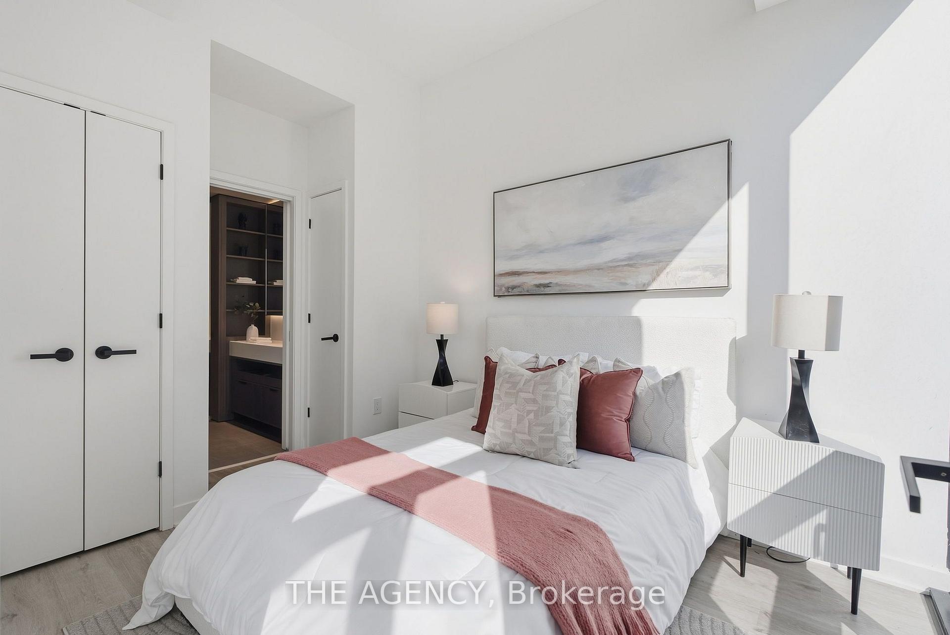 Photo 9 of Unit 1001, 55 Charles Street E, Toronto, Church-Yonge Corridor — HOMEH