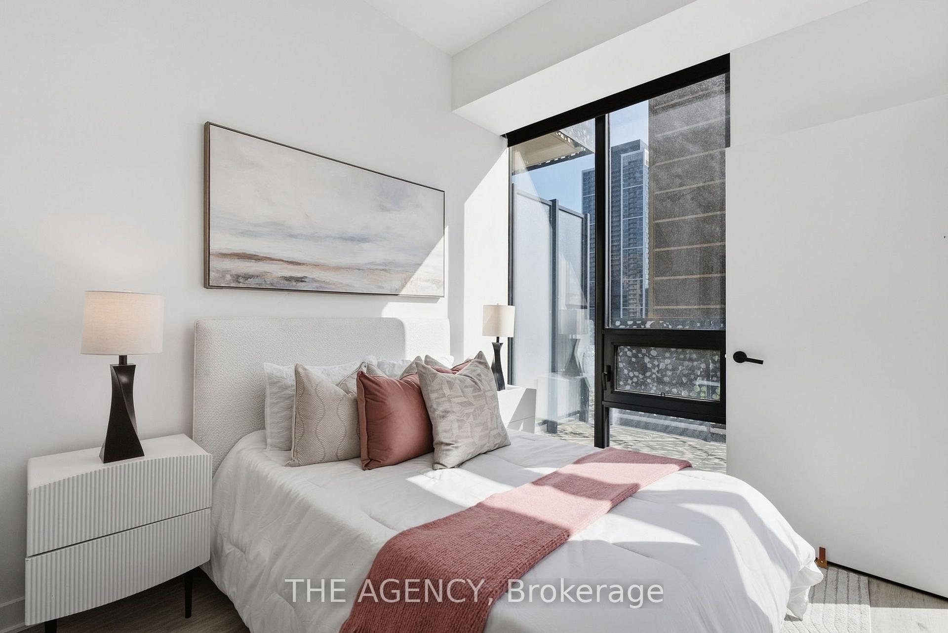Photo 10 of Unit 1001, 55 Charles Street E, Toronto, Church-Yonge Corridor — HOMEH