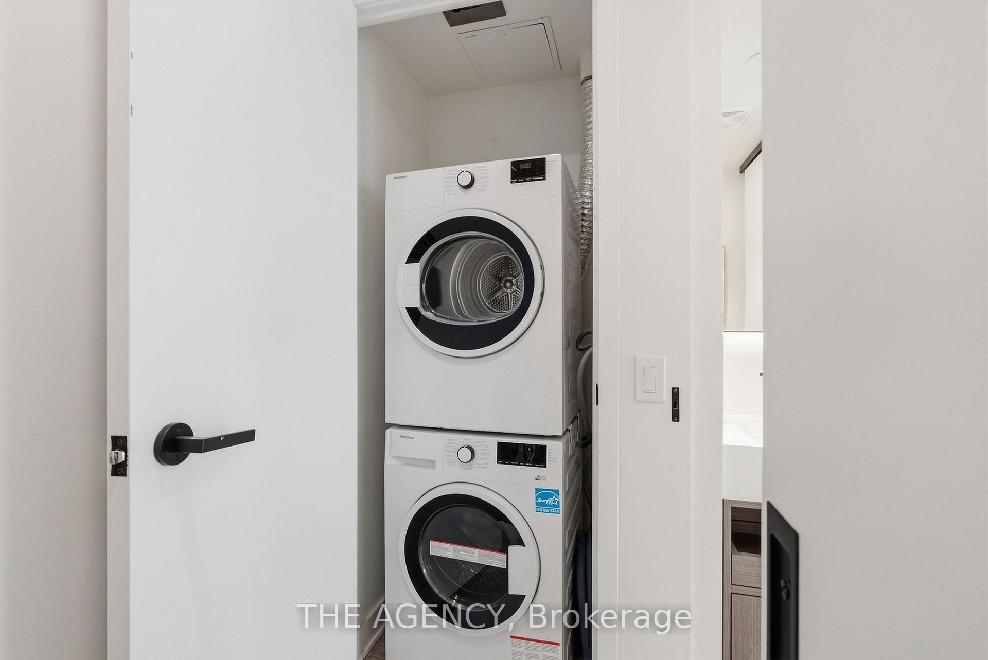 Photo 12 of Unit 1001, 55 Charles Street E, Toronto, Church-Yonge Corridor — HOMEH