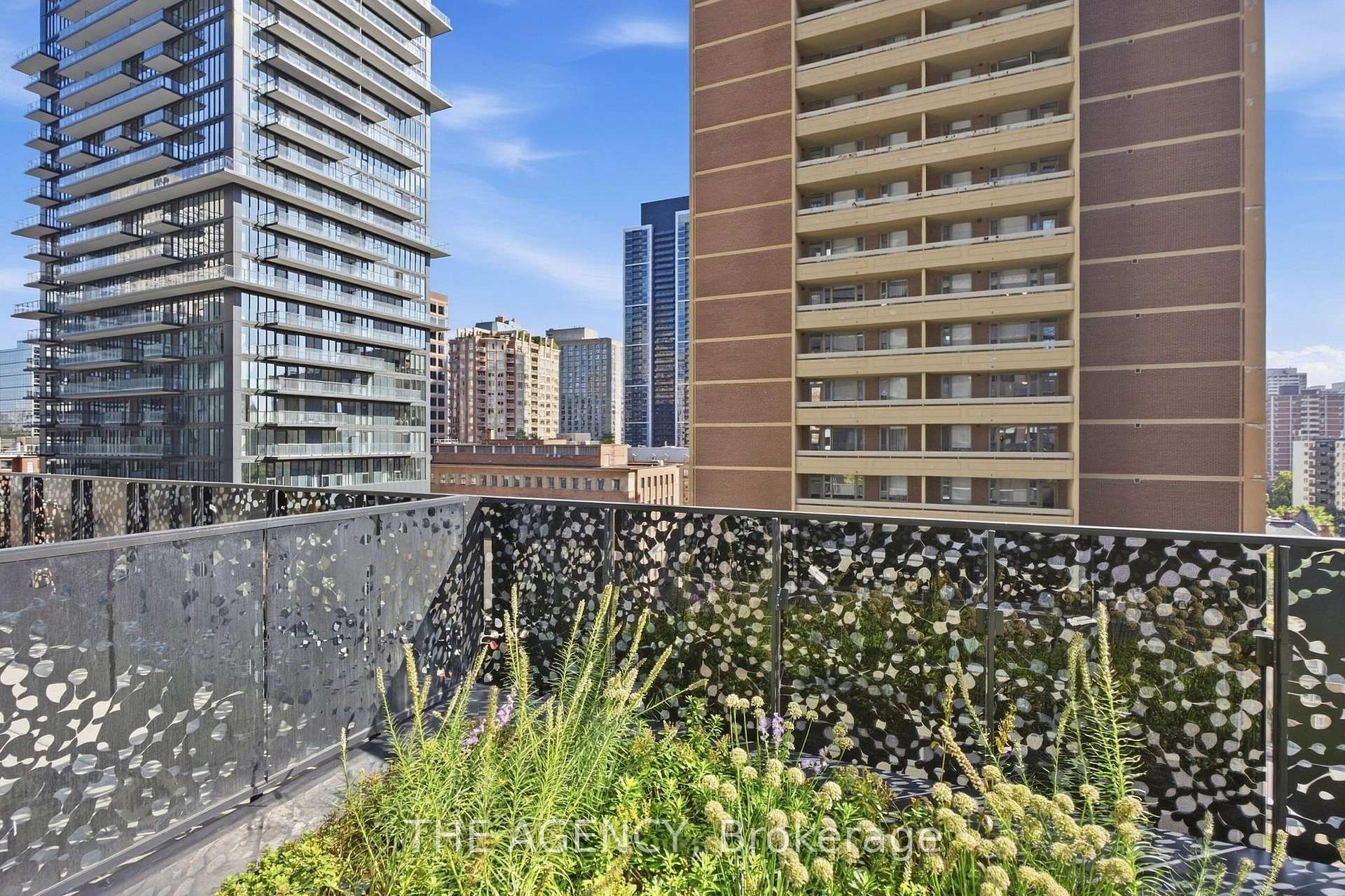 Photo 16 of Unit 1001, 55 Charles Street E, Toronto, Church-Yonge Corridor — HOMEH