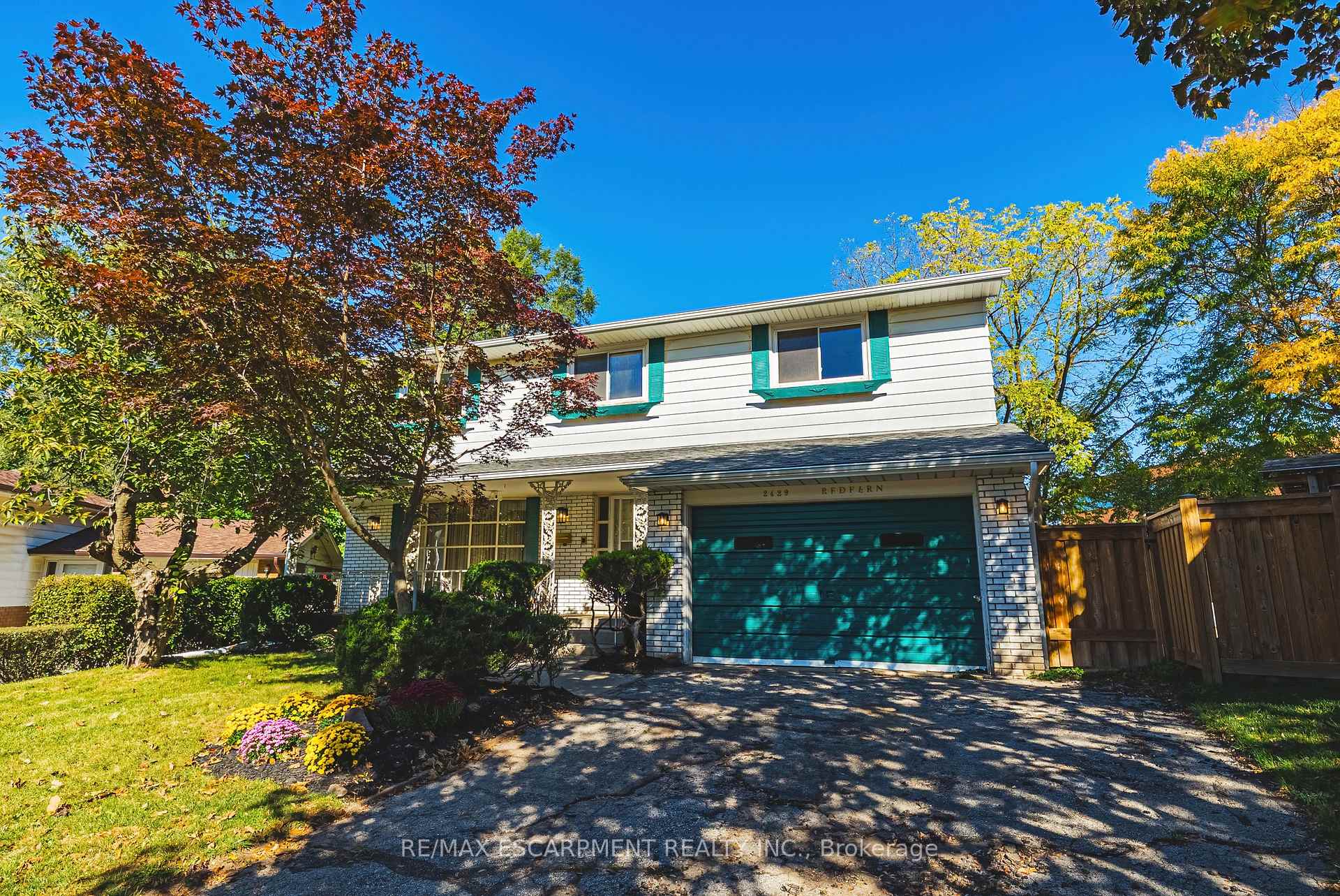 Photo of 2429 Redfern Road