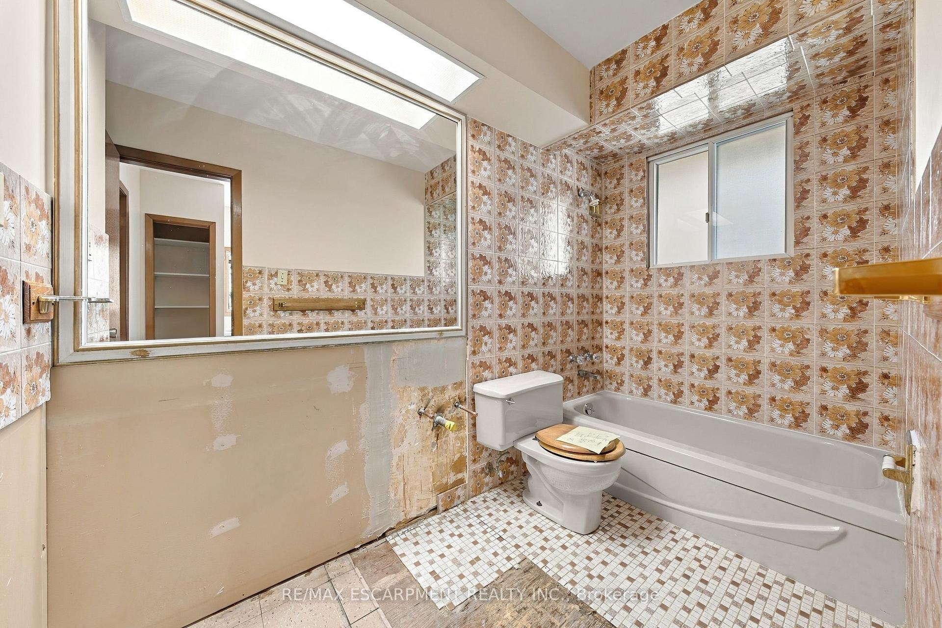 Photo 9 of 2429 Redfern Road, Burlington, Brant — HOMEH