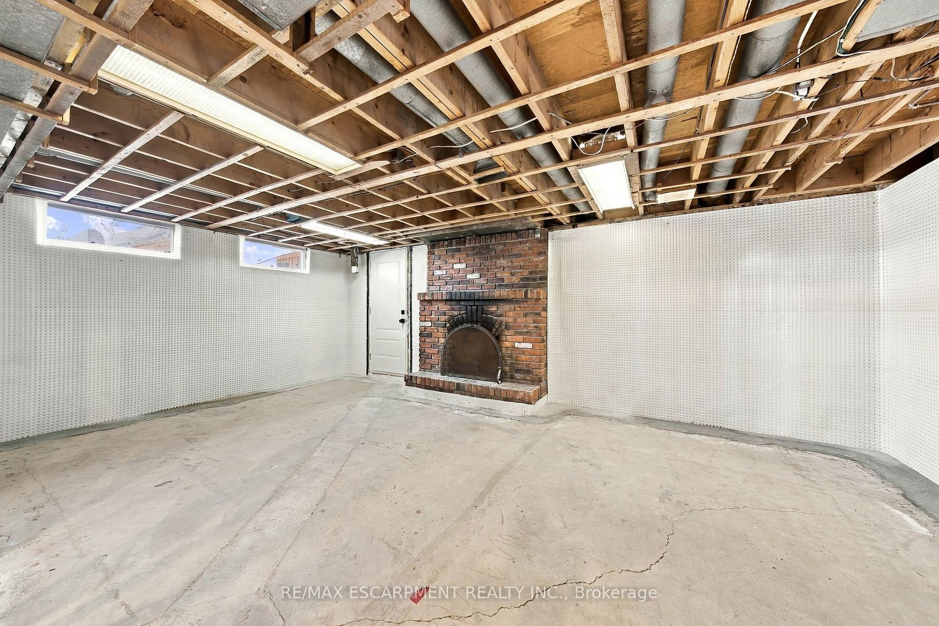 Photo 16 of 2429 Redfern Road, Burlington, Brant — HOMEH