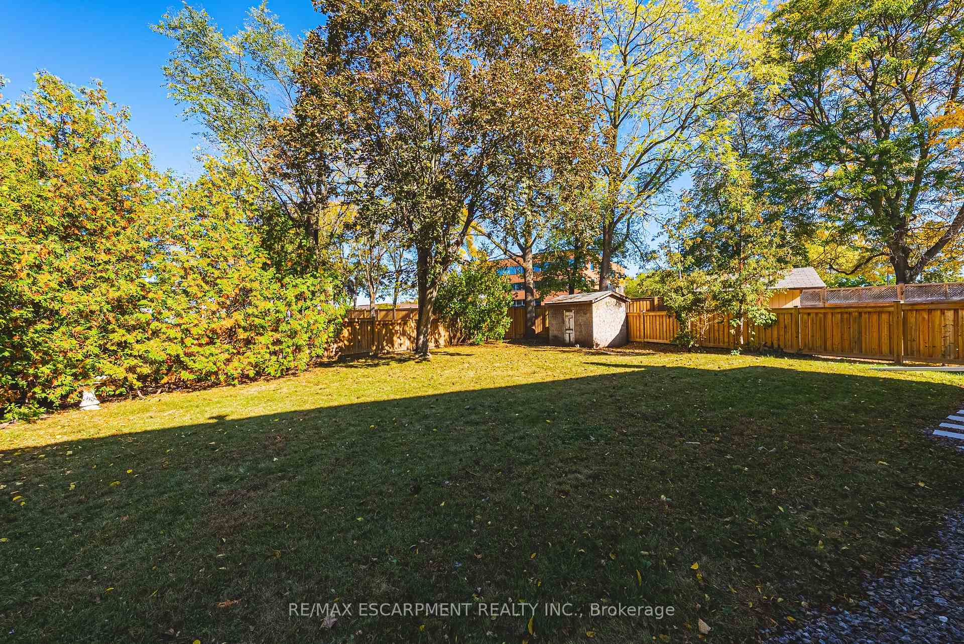 Photo 19 of 2429 Redfern Road, Burlington, Brant — HOMEH