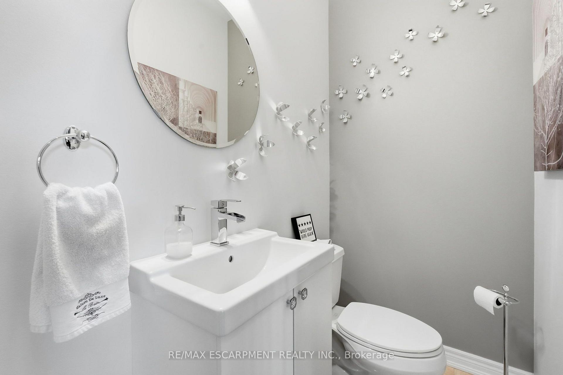 Photo 17 of 14 Gavin Drive, Hamilton, Freelton — HOMEH