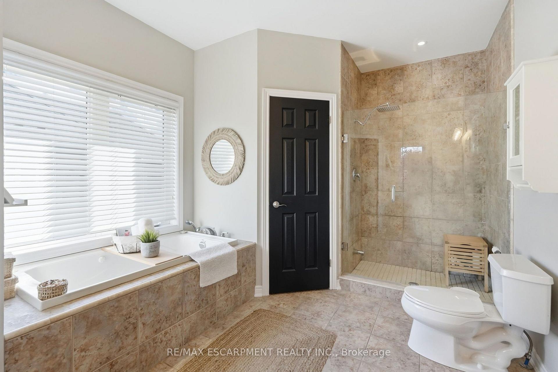 Photo 21 of 14 Gavin Drive, Hamilton, Freelton — HOMEH