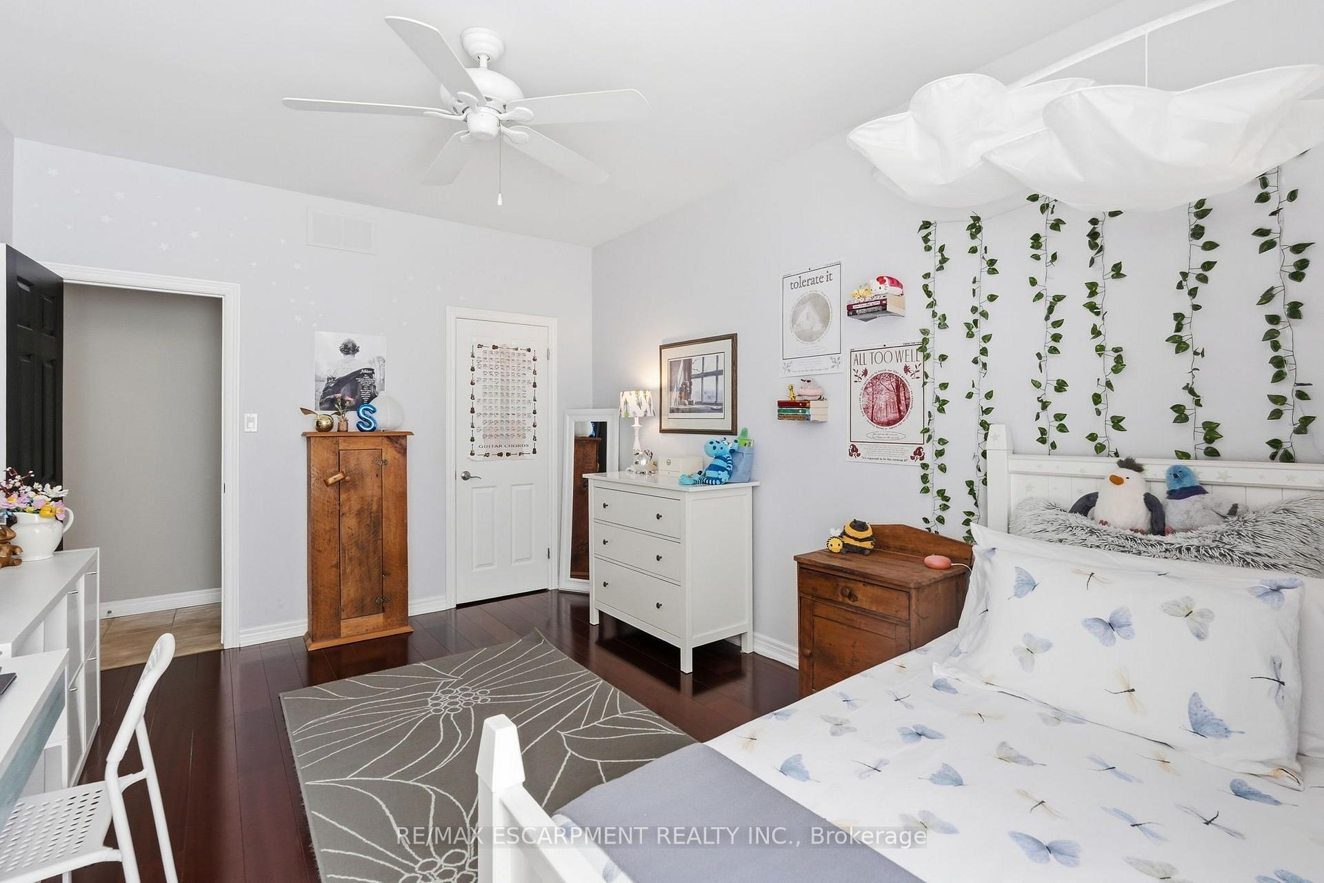 Photo 25 of 14 Gavin Drive, Hamilton, Freelton — HOMEH