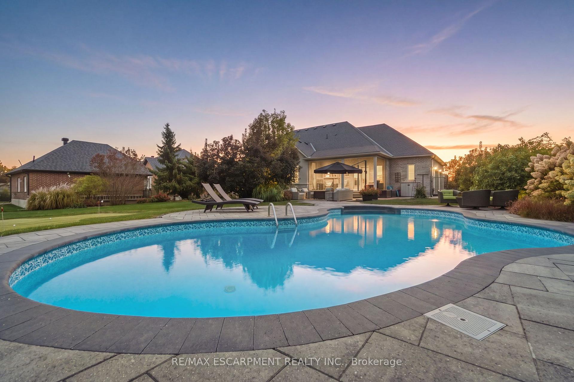 Photo 42 of 14 Gavin Drive, Hamilton, Freelton — HOMEH
