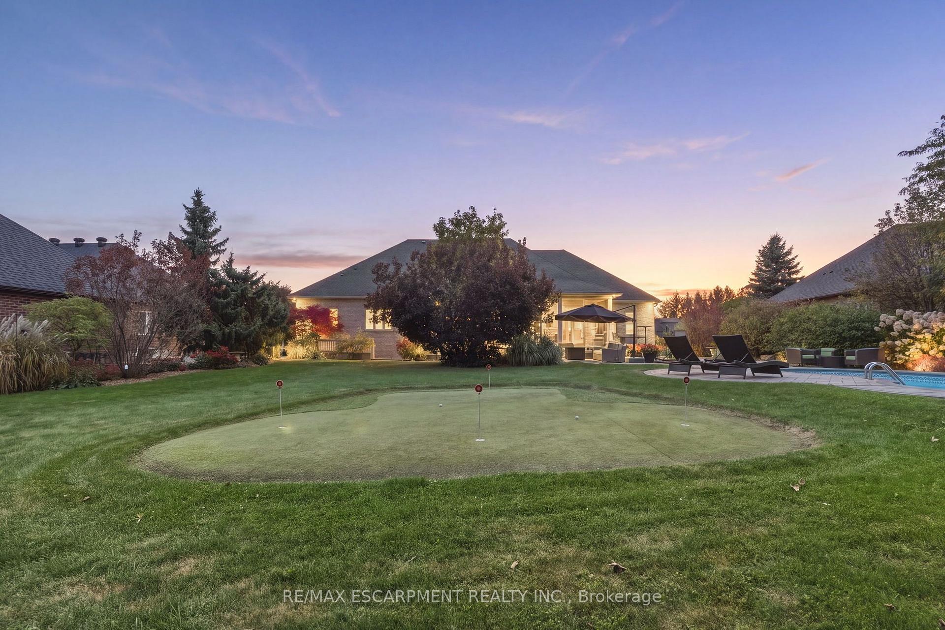Photo 43 of 14 Gavin Drive, Hamilton, Freelton — HOMEH