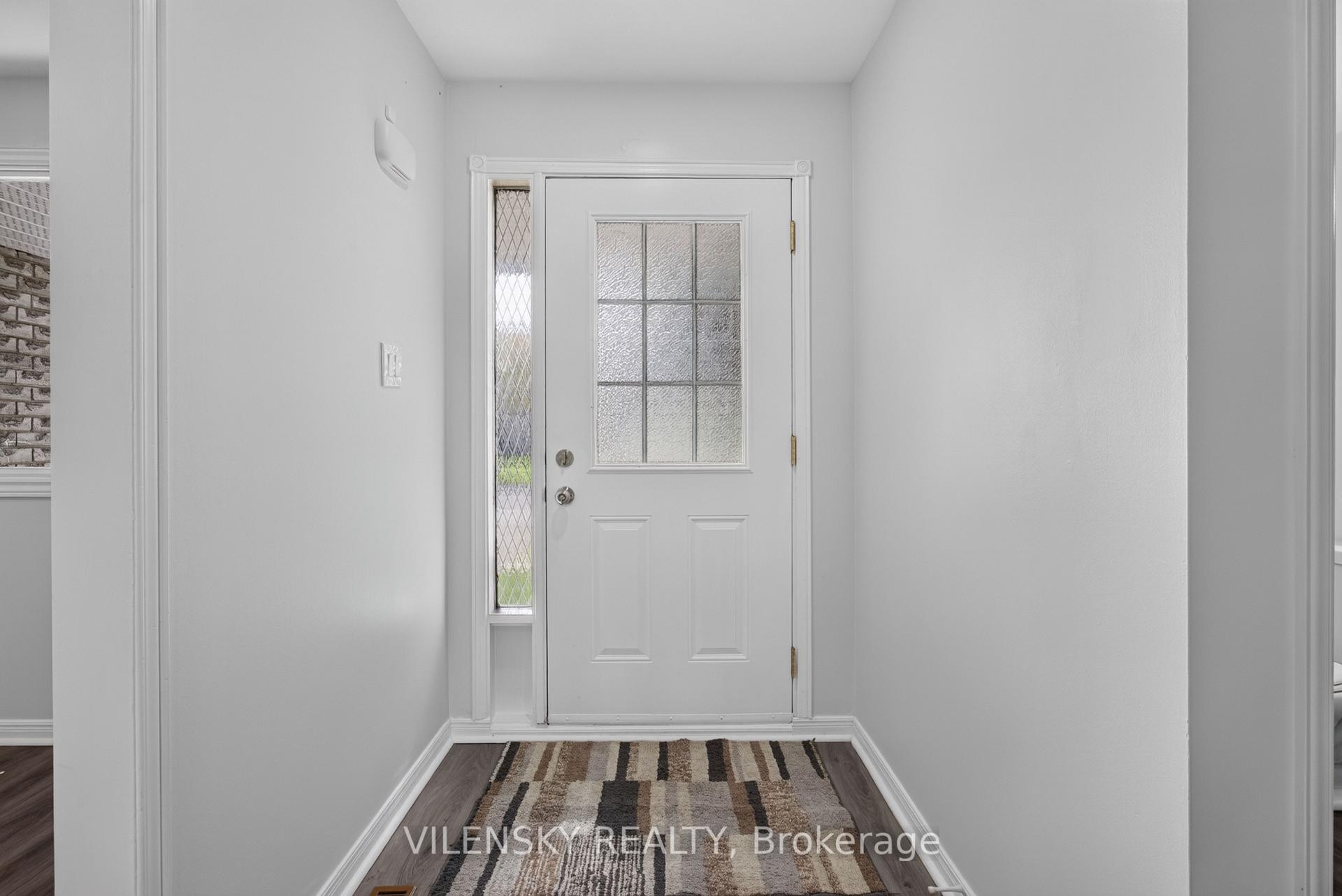 Photo 4 of 51 Mcconkey Place, Barrie, Allandale Heights — HOMEH